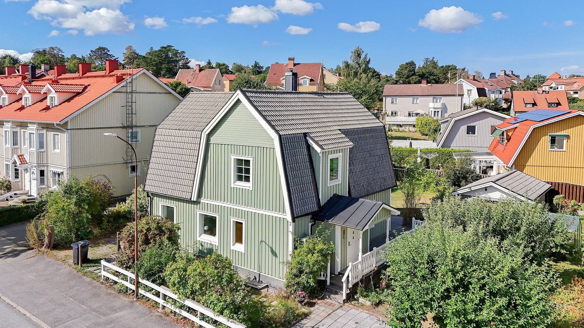 6 rum villa på Gullringsgatan 2B Storgärdet, Strängnäs kommun - bild 1