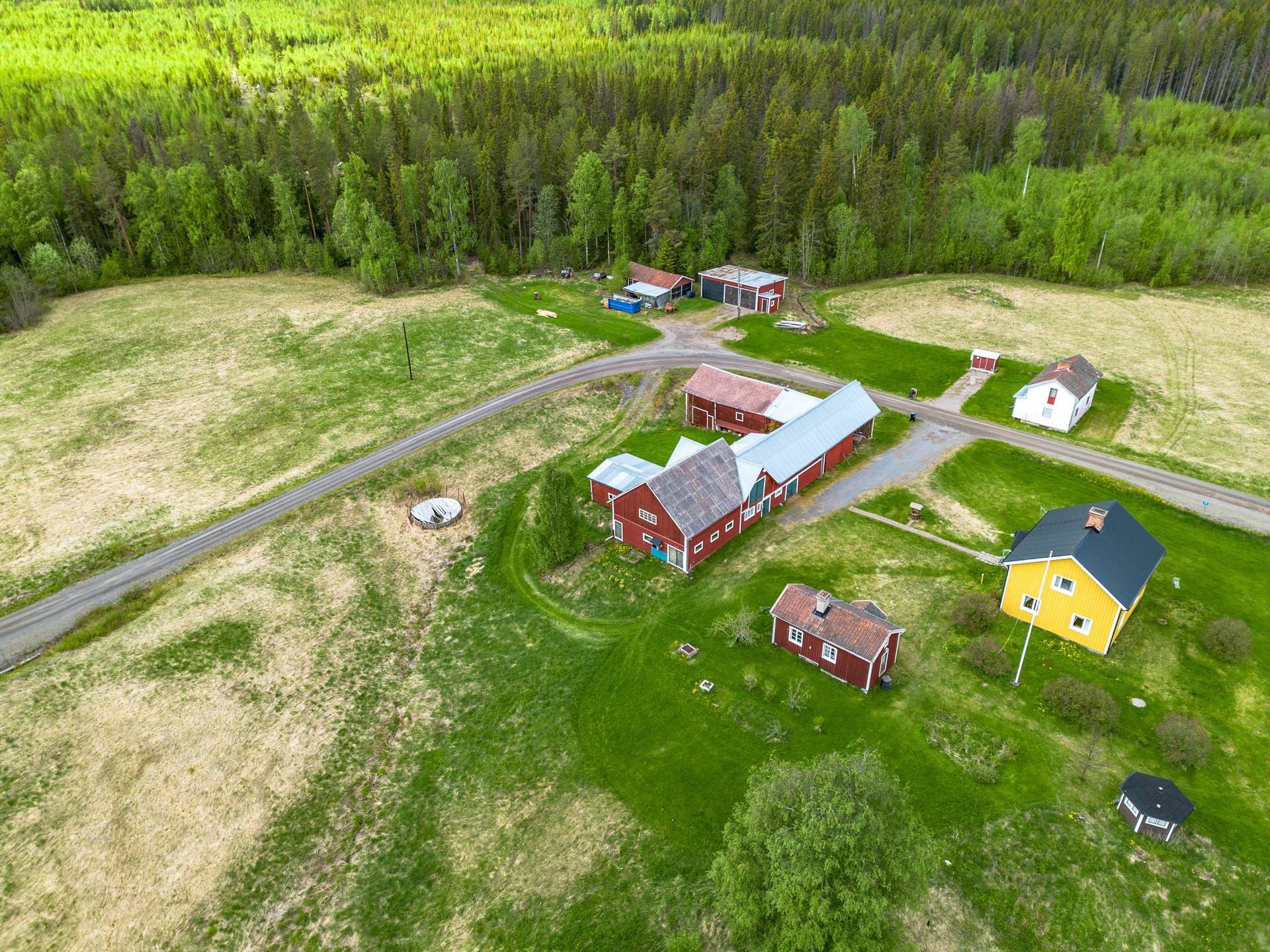 Gård med jordbruk på Ledingå 319 Sollefteå kommun - bild 59