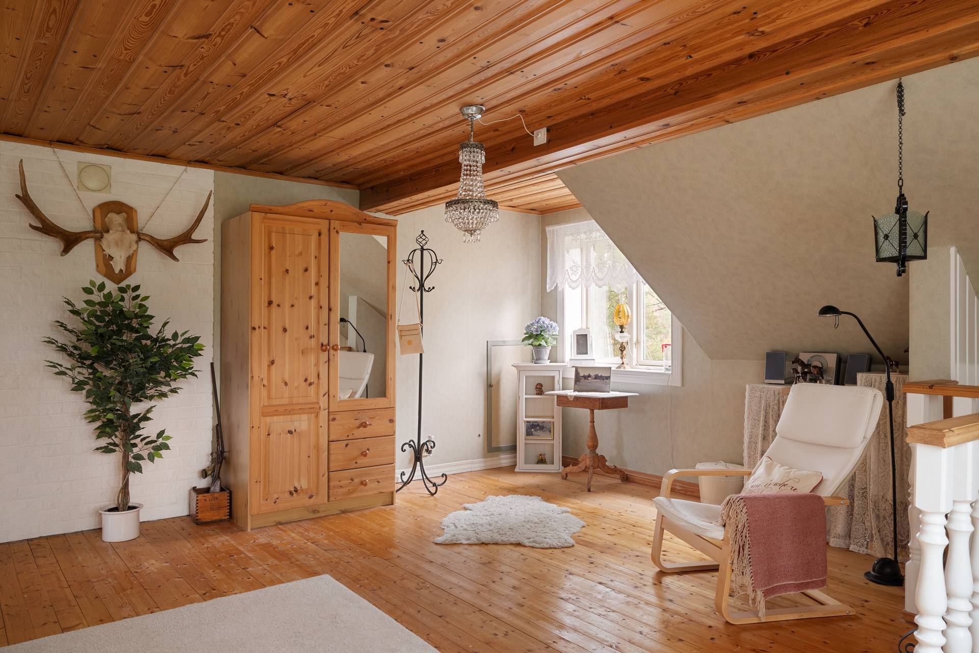 5 rum Gård/skog på Mellringe gård 1 Läggesta/Hedlandet Mariefred Strängnäs kommun - bild 42