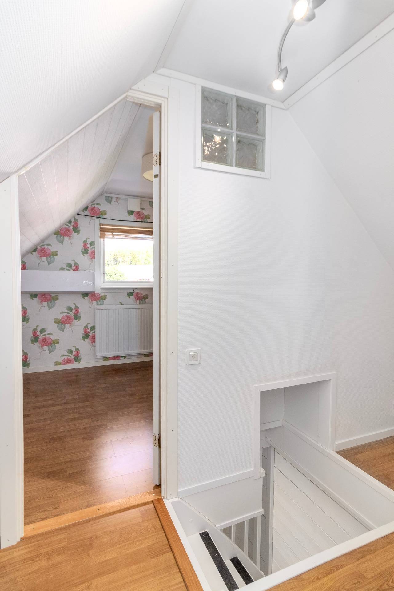 5 rum Parhus på Öknavägen 183 Hällby Eskilstuna kommun - bild 29