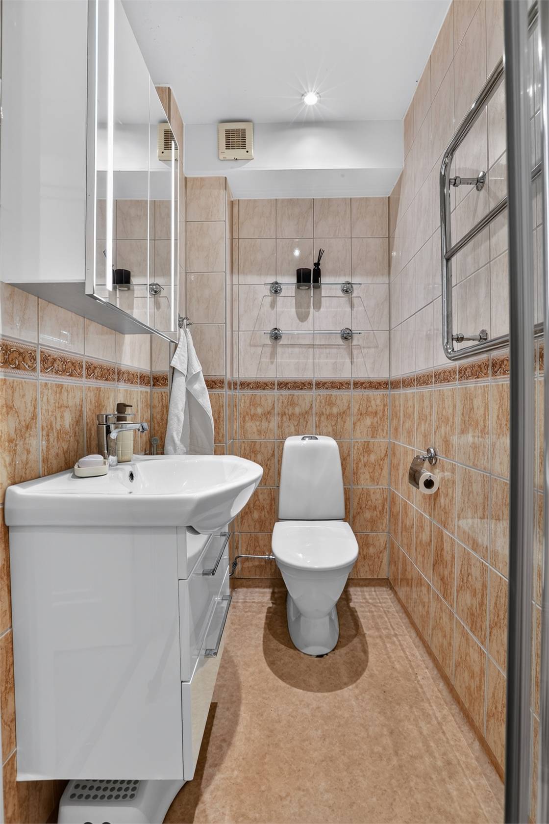 5 rum Villa på Ottesångsvägen 11 Bårsta Södertälje kommun - bild 27