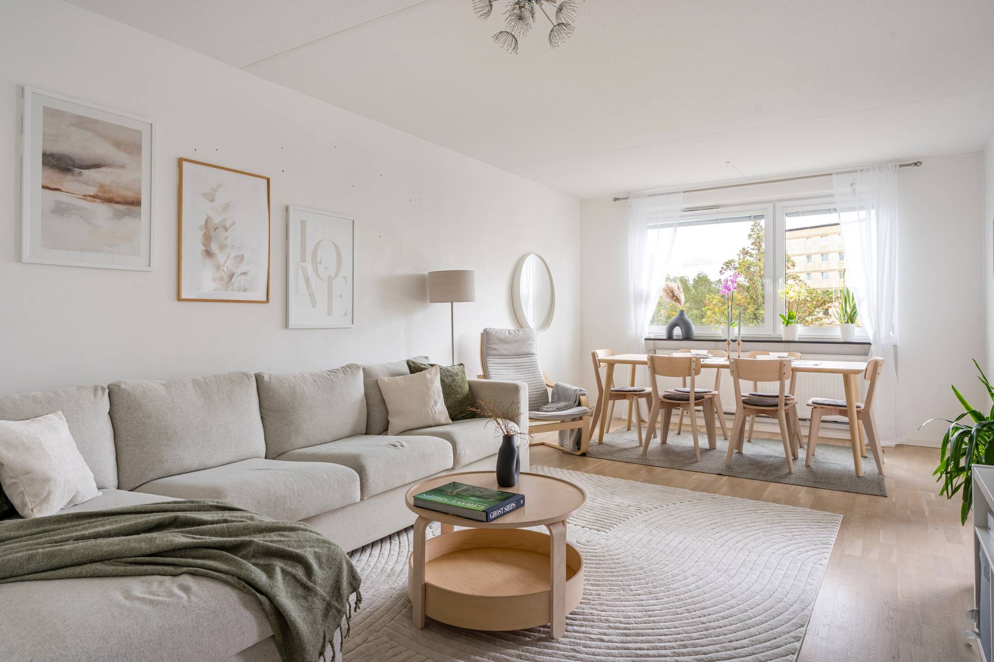 3 rum lägenhet på RADARVÄGEN 11 HÄGERNÄS, Täby kommun - bild 1