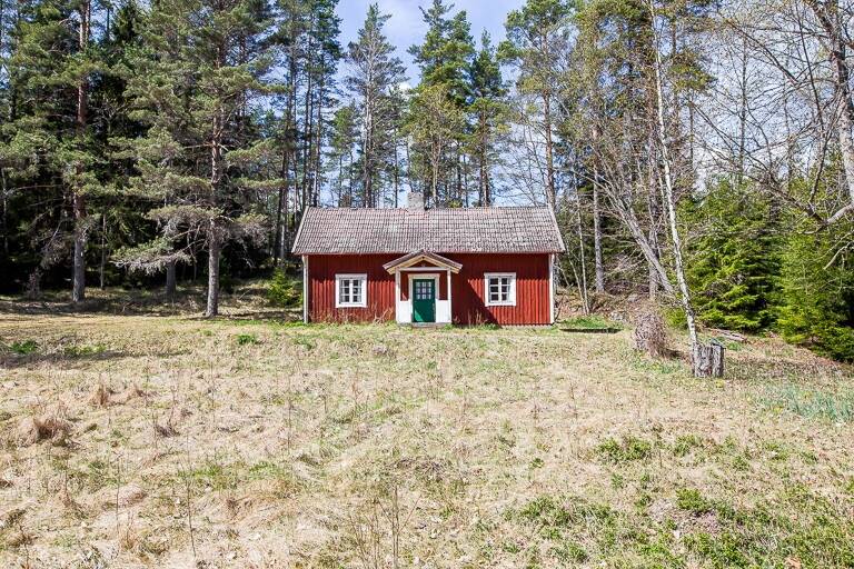3 rum Fritidsboende på Bocksjö Stenåsen 1 Landet utanför Karlsborg Karlsborgs kommun - bild 2