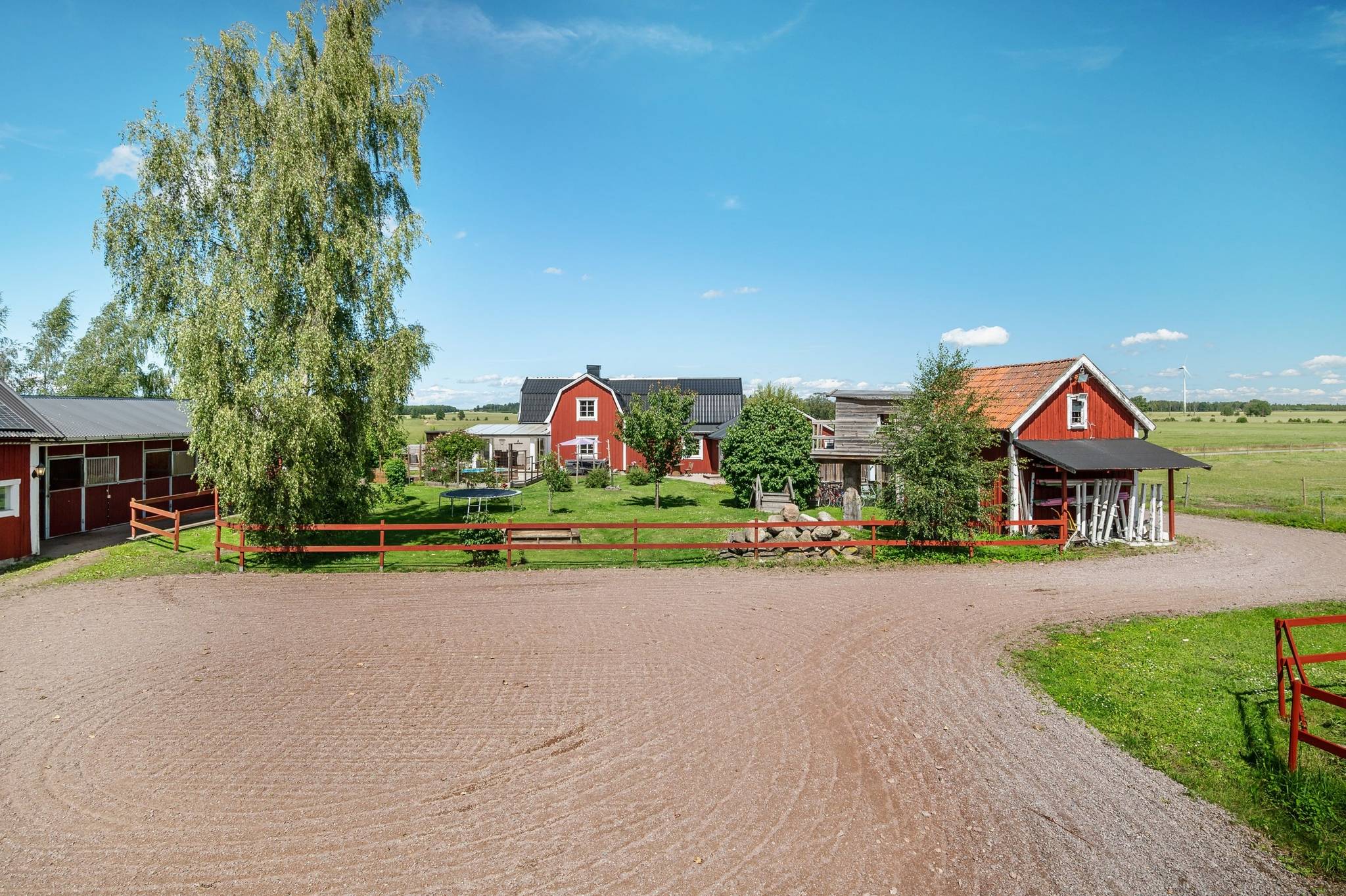 6 rum Gård med jordbruk på Biskopsberga Västra Kärr 1 Skänninge Mjölby kommun - bild 9