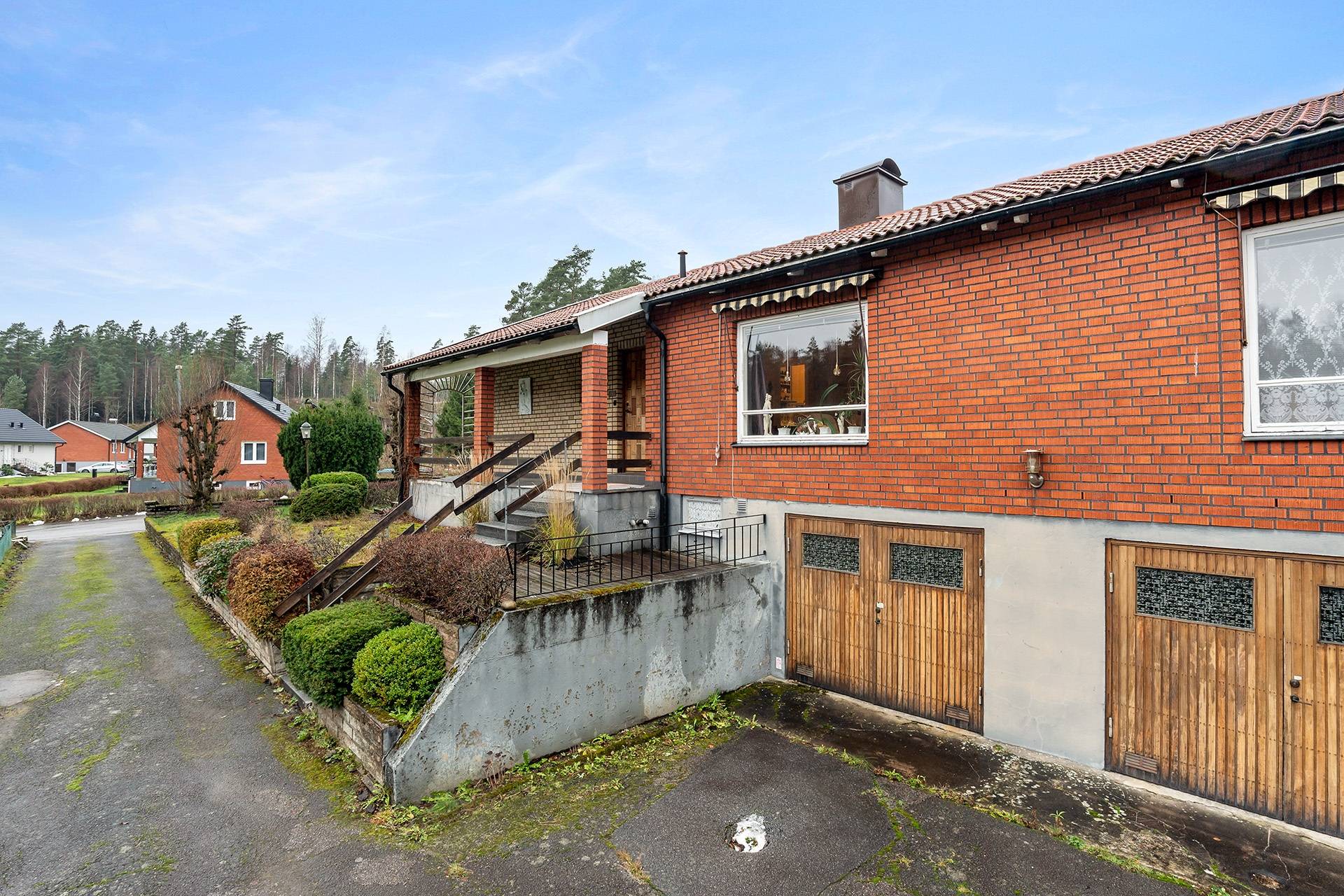 8 rum Villa på Hallanäsvägen 4 (A+B) Gnosjö Gnosjö kommun - bild 2