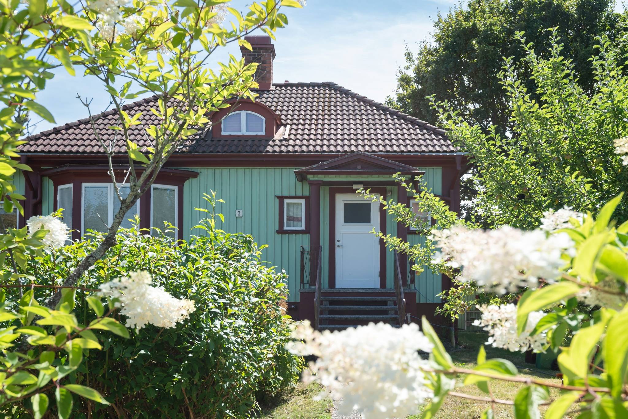 2 rum villa på Vinkelgatan 3 Centrala Kumla, Kumla kommun - bild 1