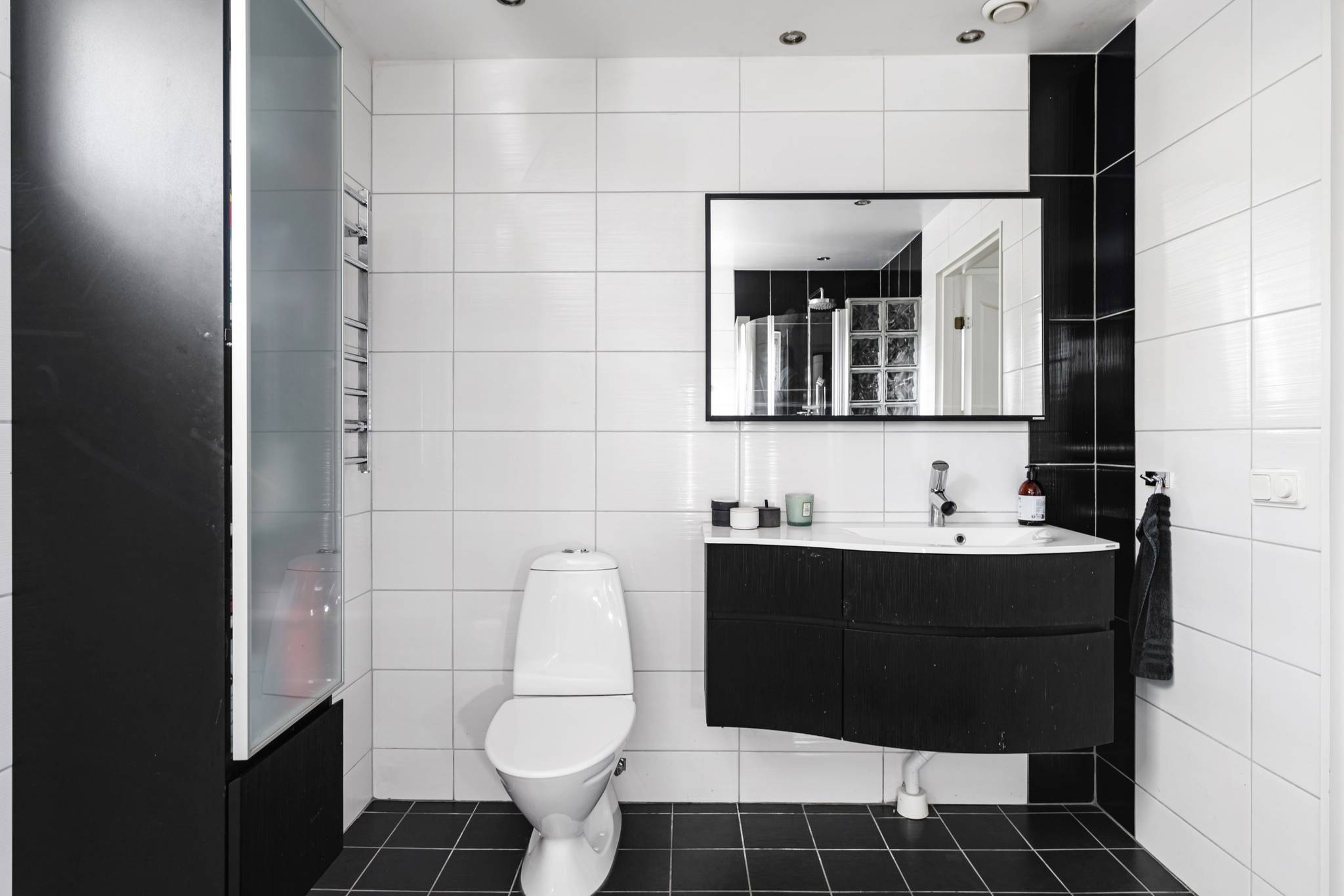 5 rum Radhus på Trefaldighetsvägen 32 Gribbylund Täby kommun - bild 37