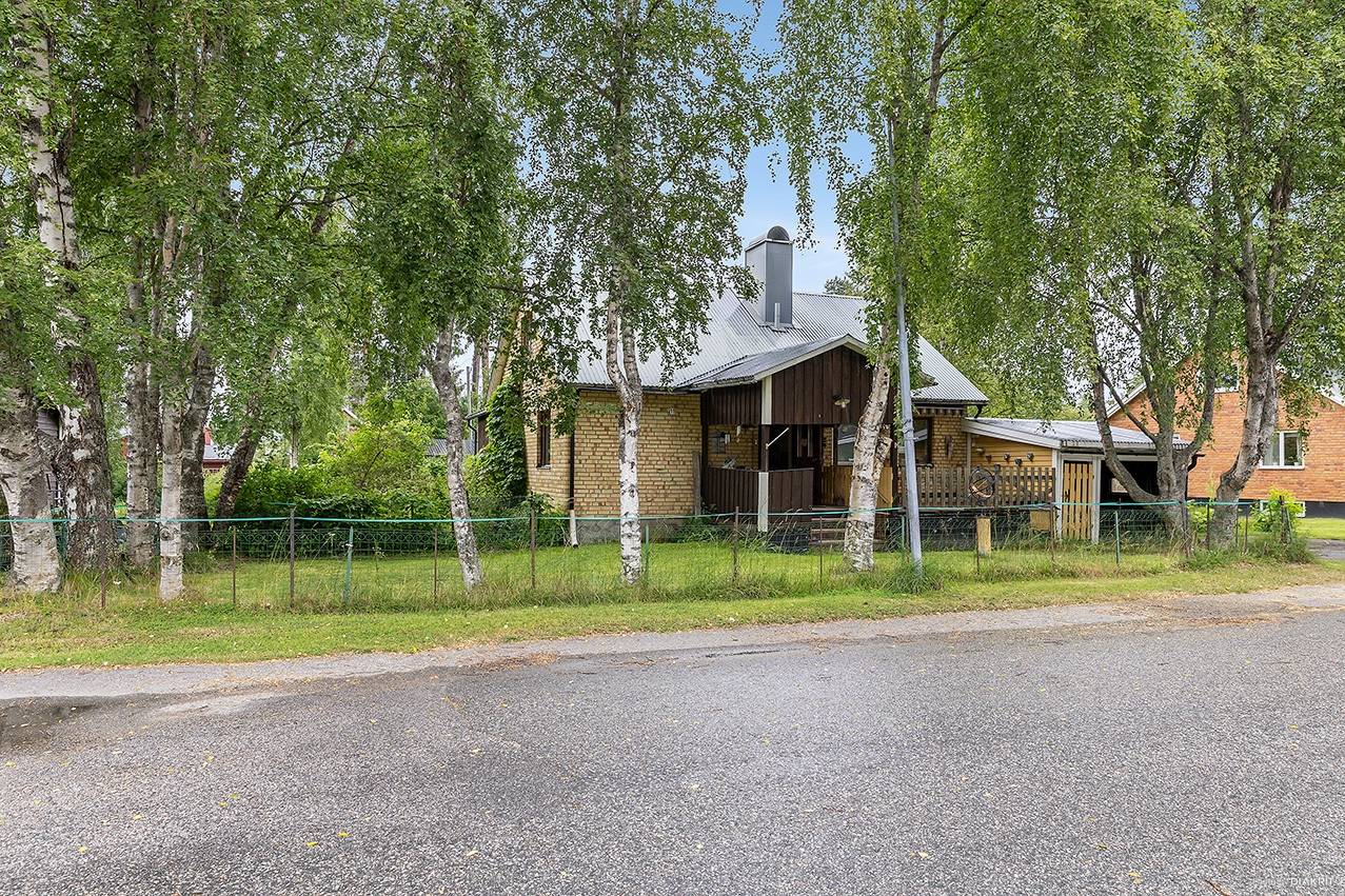 6 rum villa på Ringvägen 11 Storuman, Storumans kommun - bild 1