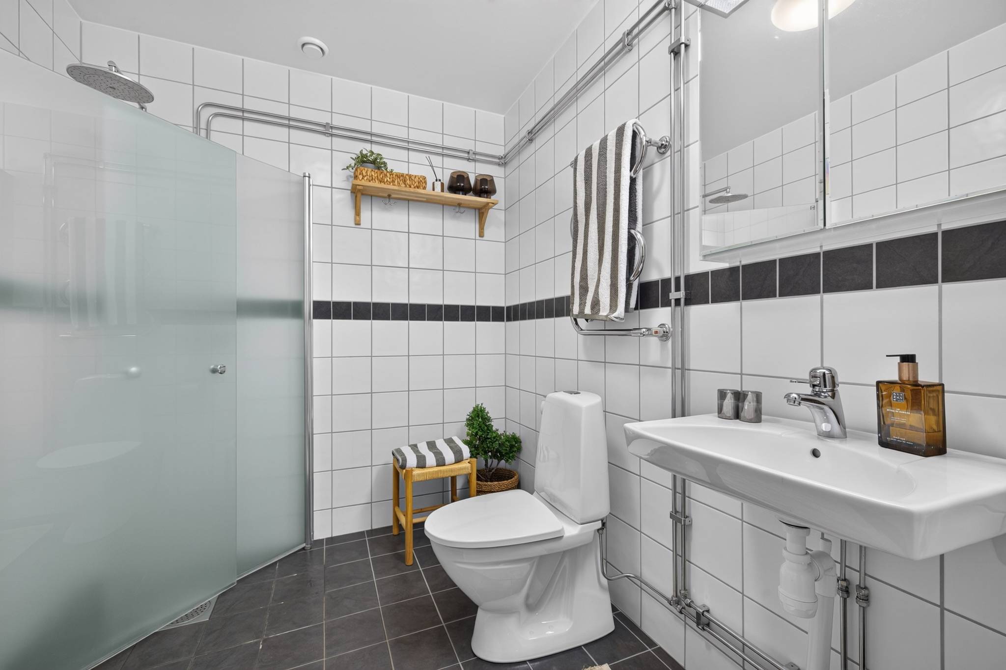 5 rum Radhus på Södermalmsallén 42C Centralt Örebro kommun - bild 17