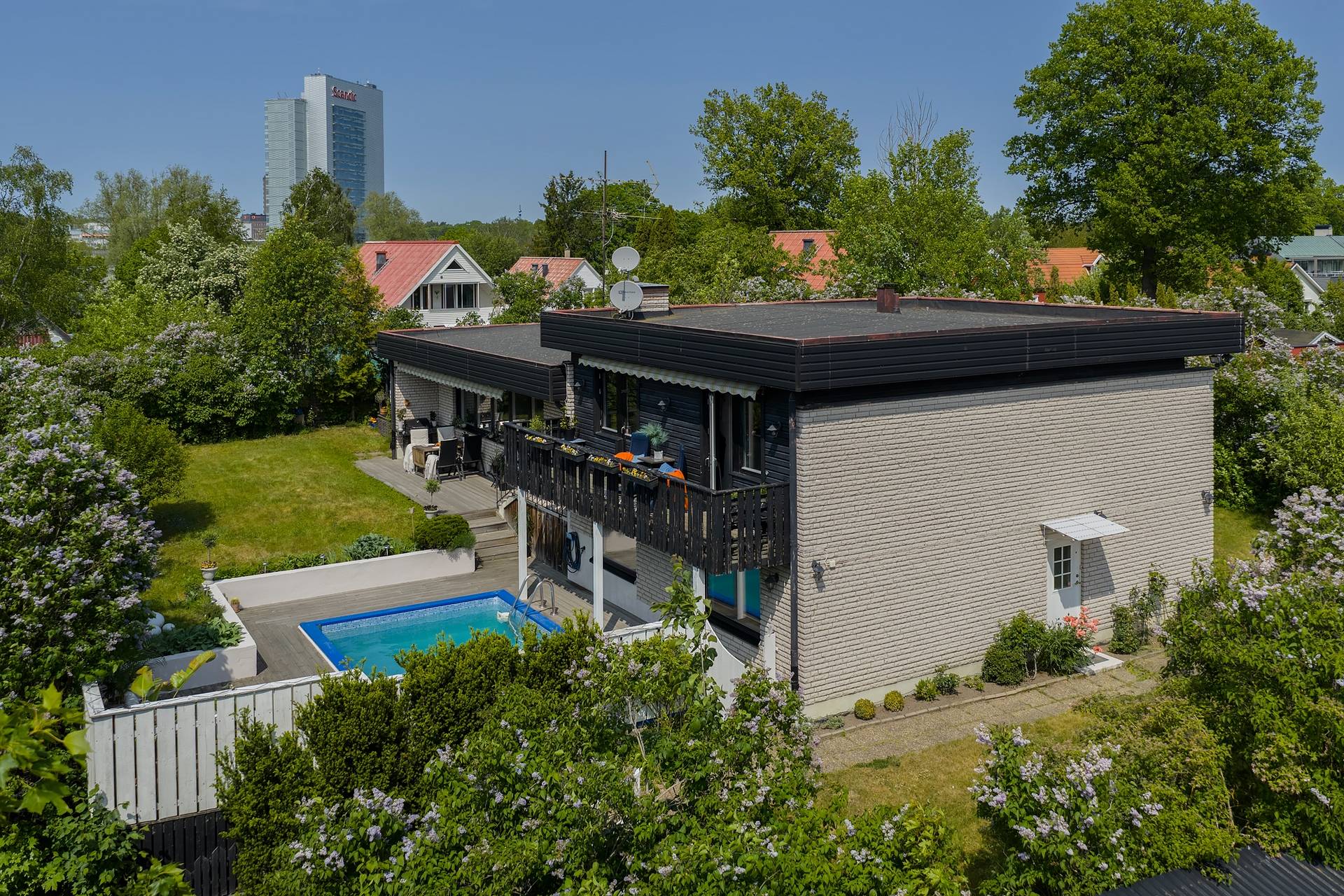 8 rum Villa på Helgarögränd 4 Örby Stockholms kommun - bild 2