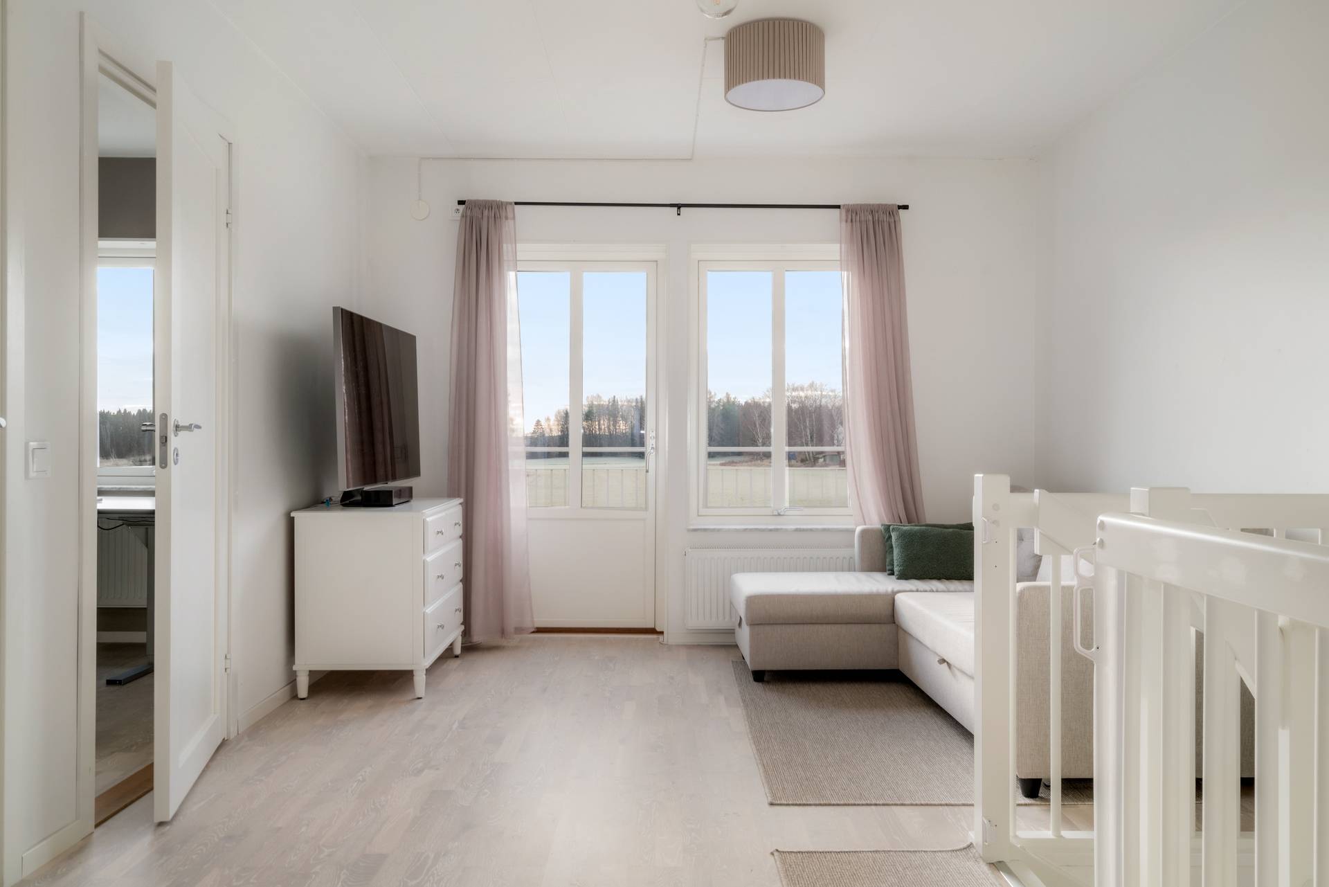5 rum Radhus på Kaprisvägen 23B Arnö Nyköpings kommun - bild 18