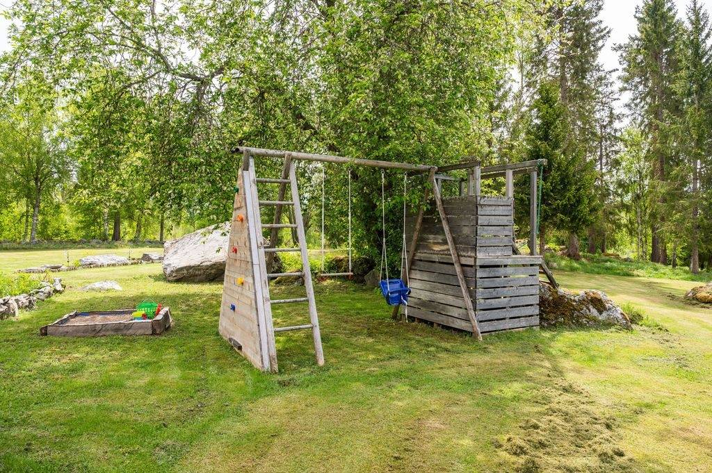 9 rum Gård/skog på Ingemarsboda 565 Fränsta-Ånge Ånge kommun - bild 79