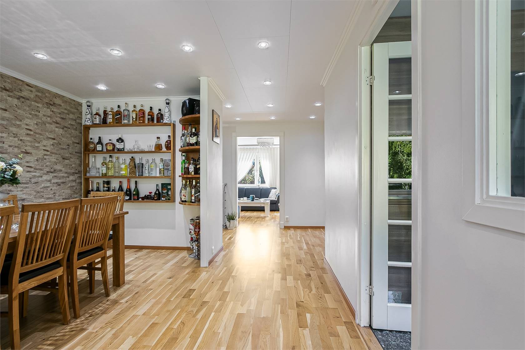 5 rum radhus på Målarstigen 5 Salem, Salems kommun - bild 2
