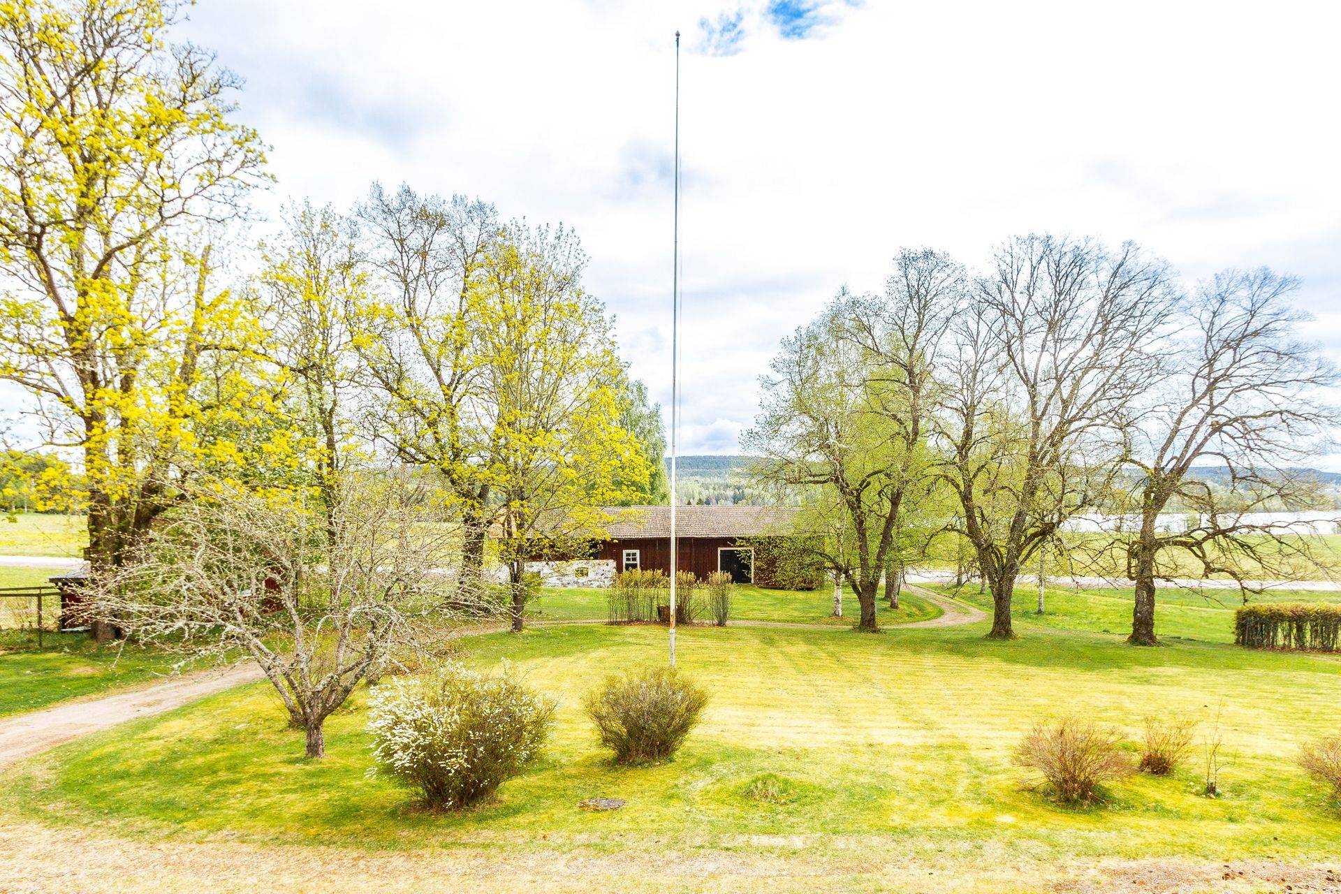 8 rum Gård med jordbruk på Duvenäs Norra Bäcken Hagfors kommun - bild 63