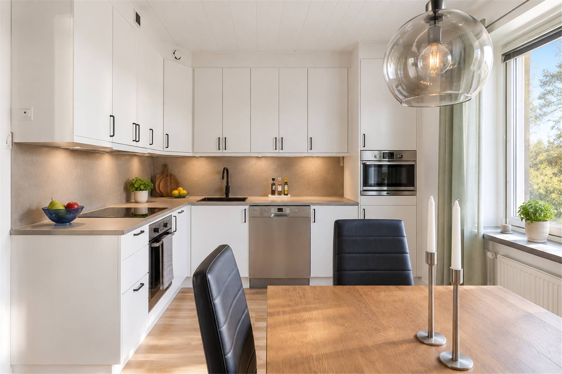 2 rum lägenhet på Haga Parkgata 8B Haga, Västerås kommun - bild 1