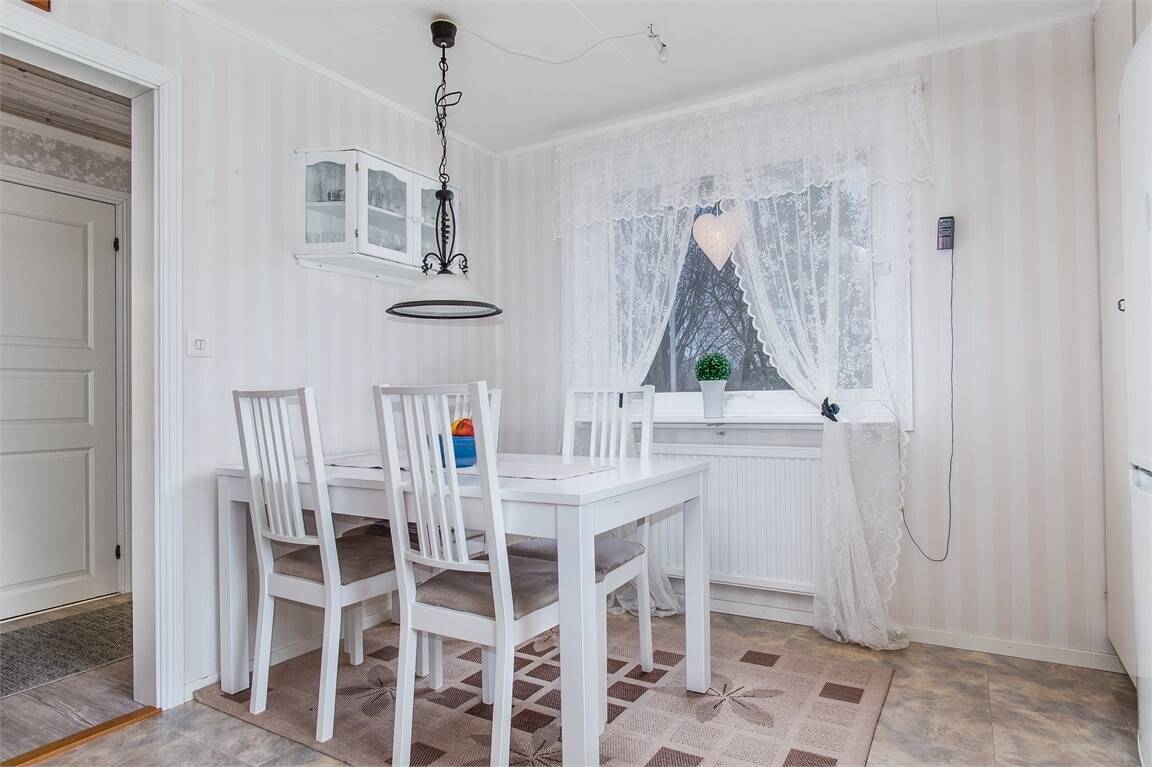 4 rum Villa på Båtåsvägen 17 Centrala Torsby Torsby kommun - bild 6