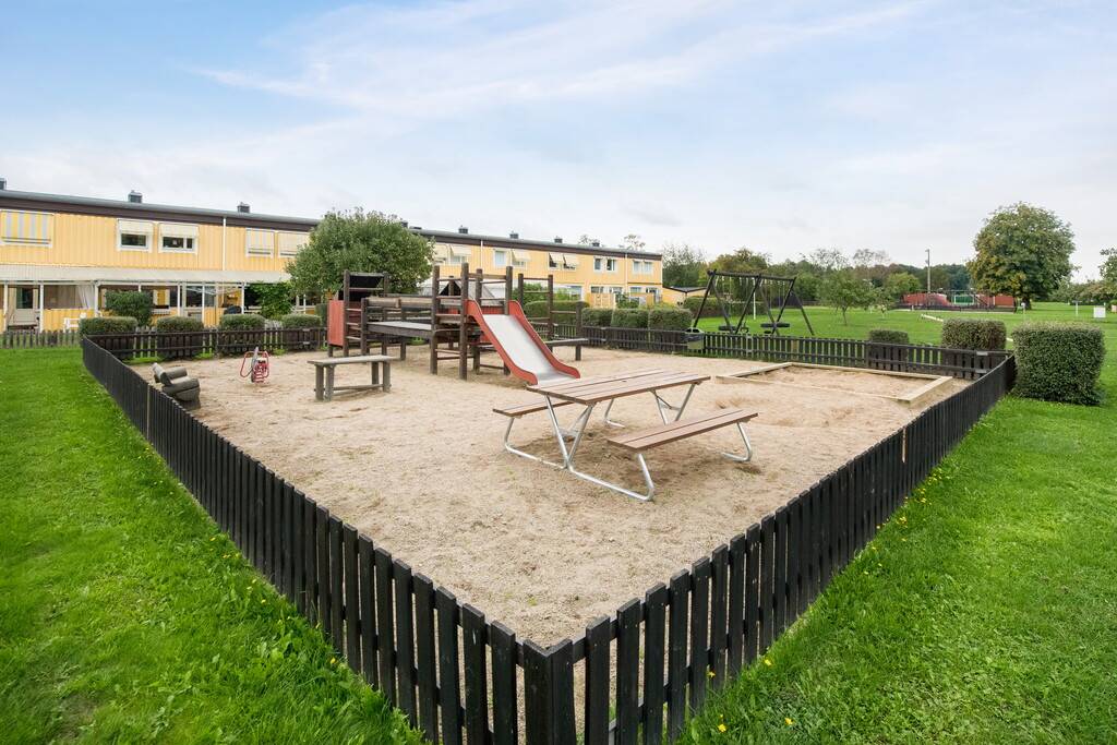 4 rum Par-/kedje-/radhus på Albanovägen 6G Hällby Eskilstuna kommun - bild 24