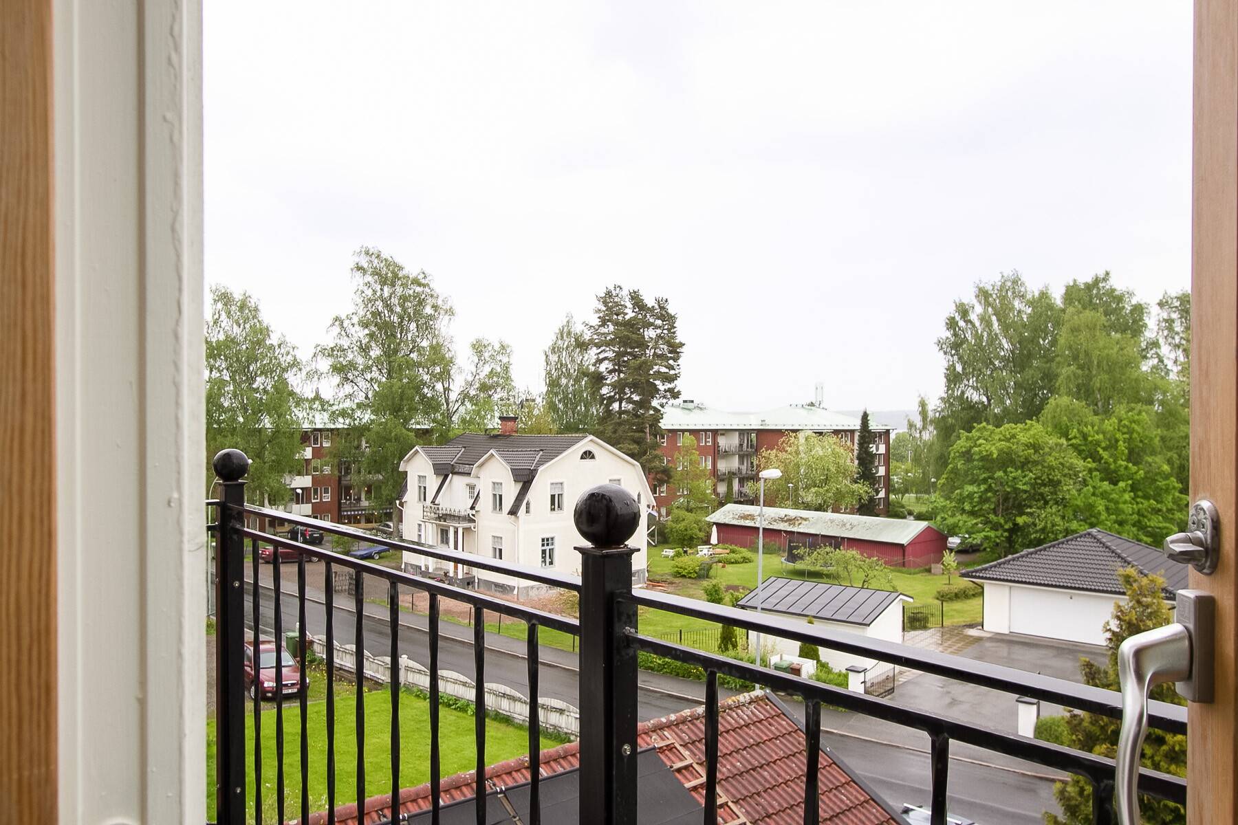 8 rum Villa på Gymnasistgatan 7 Bregården Karlskoga kommun - bild 31