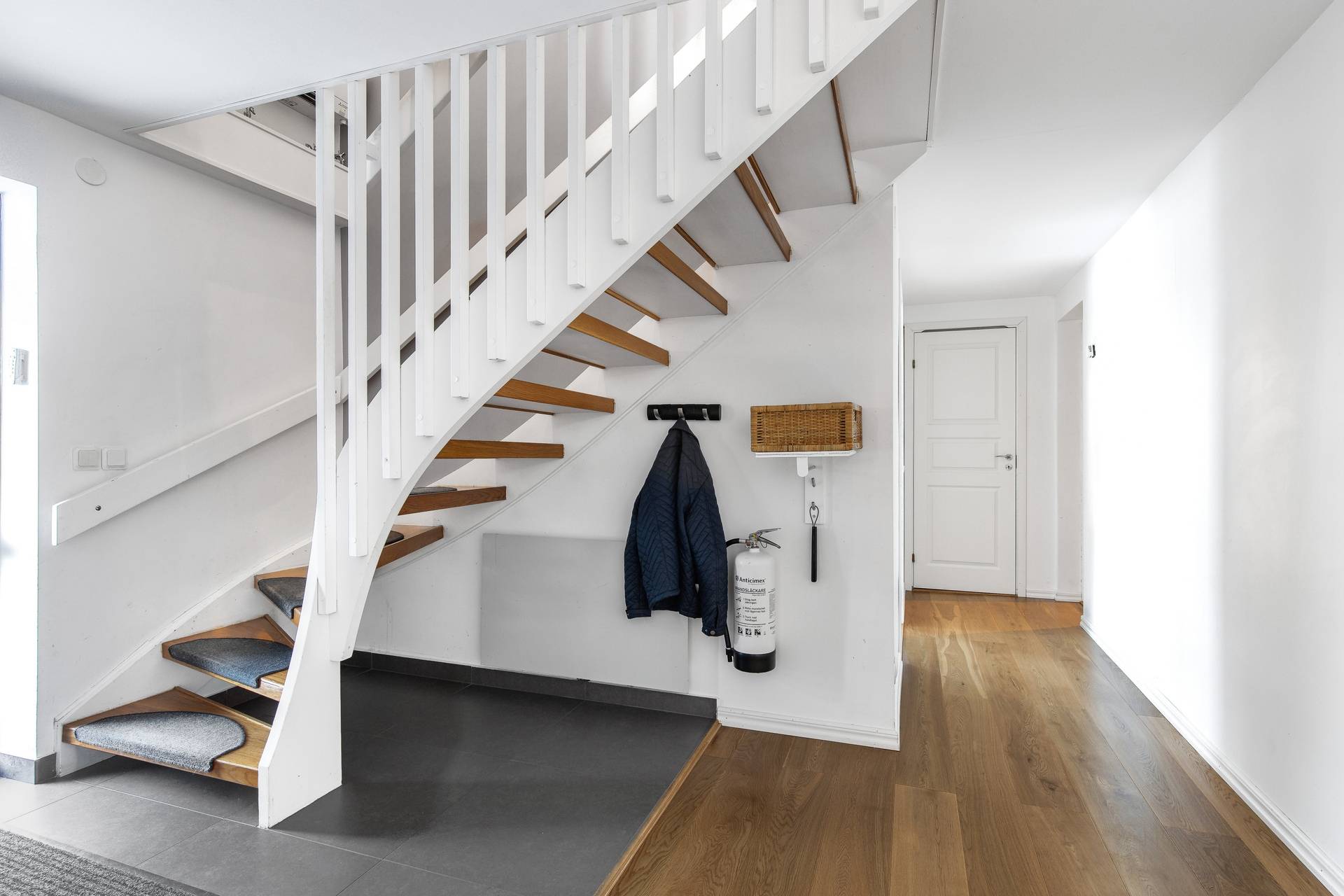 6 rum Villa på Svarvarvägen 11 Strängnäs kommun - bild 6