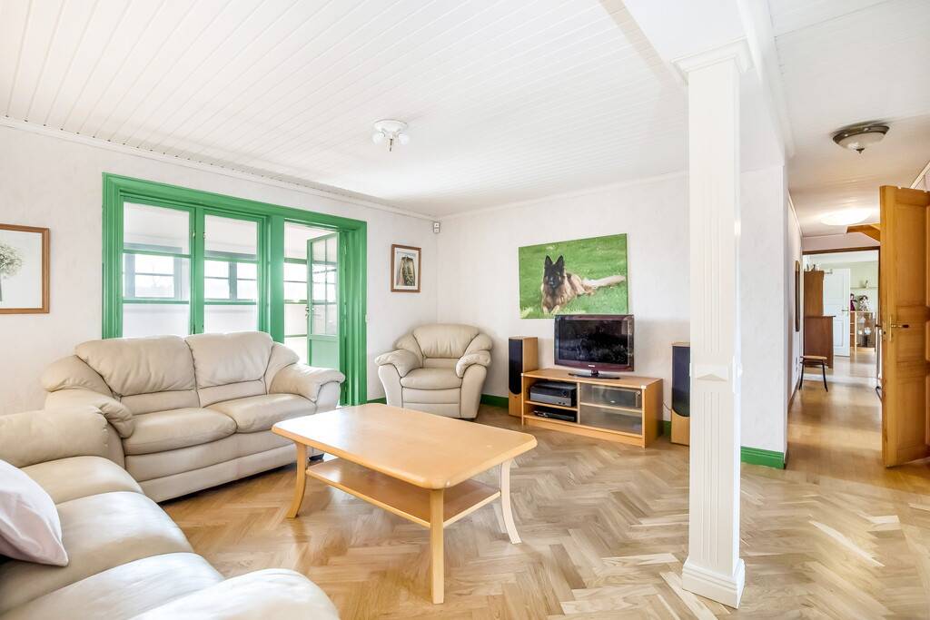 185 m² Villa på Hagaholmsvägen 11 Hällby Eskilstuna kommun - bild 3