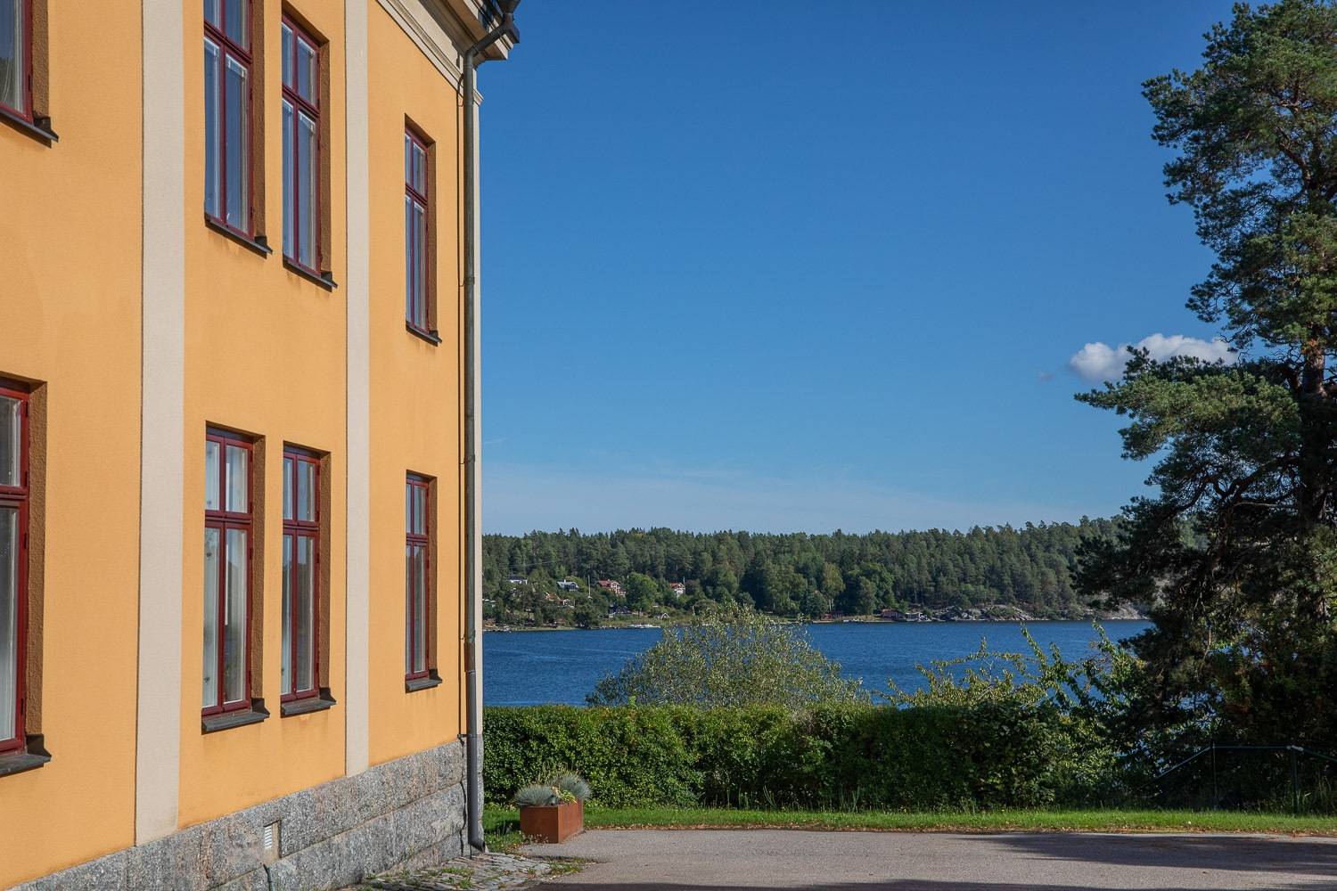 Rindö Hamn, Vaxholms kommun