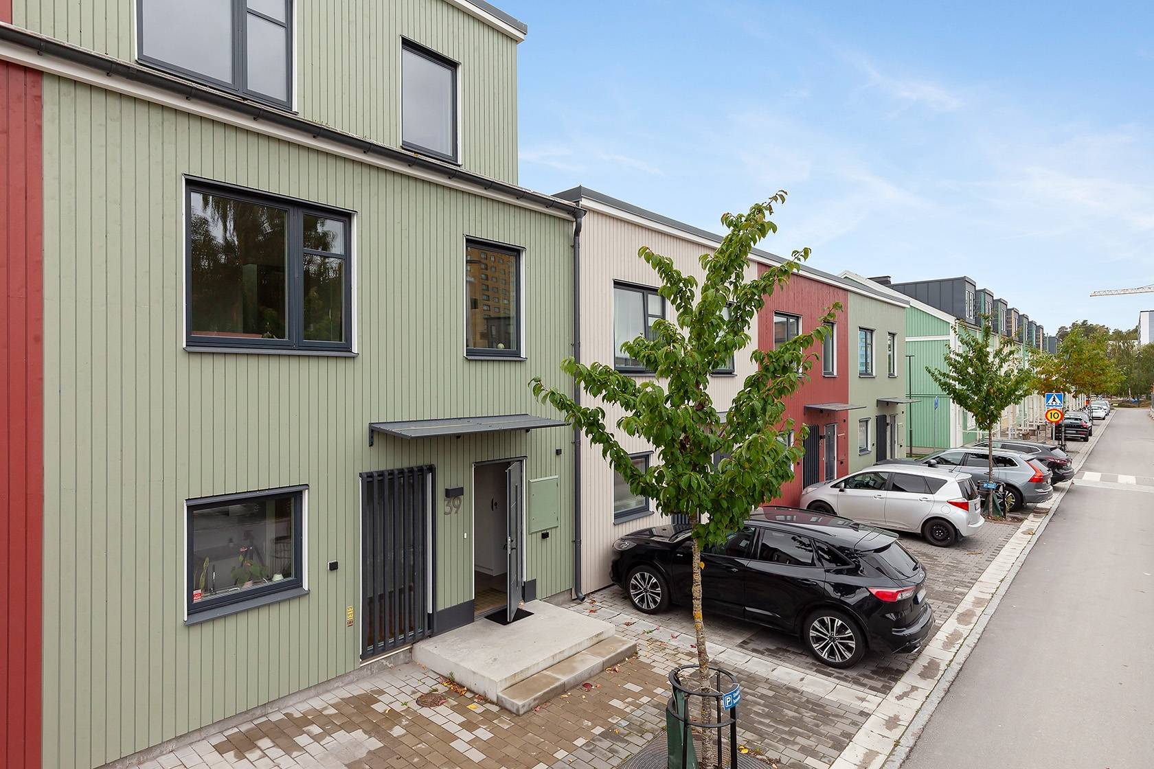6 rum radhus på Blå Gatan 39 Centrala Väsby, Upplands Väsby kommun - bild 2