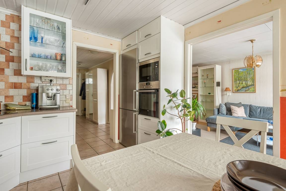5 rum Radhus på Blomsterkungsvägen 212 Hässelby Norra Villastad Stockholms kommun - bild 6