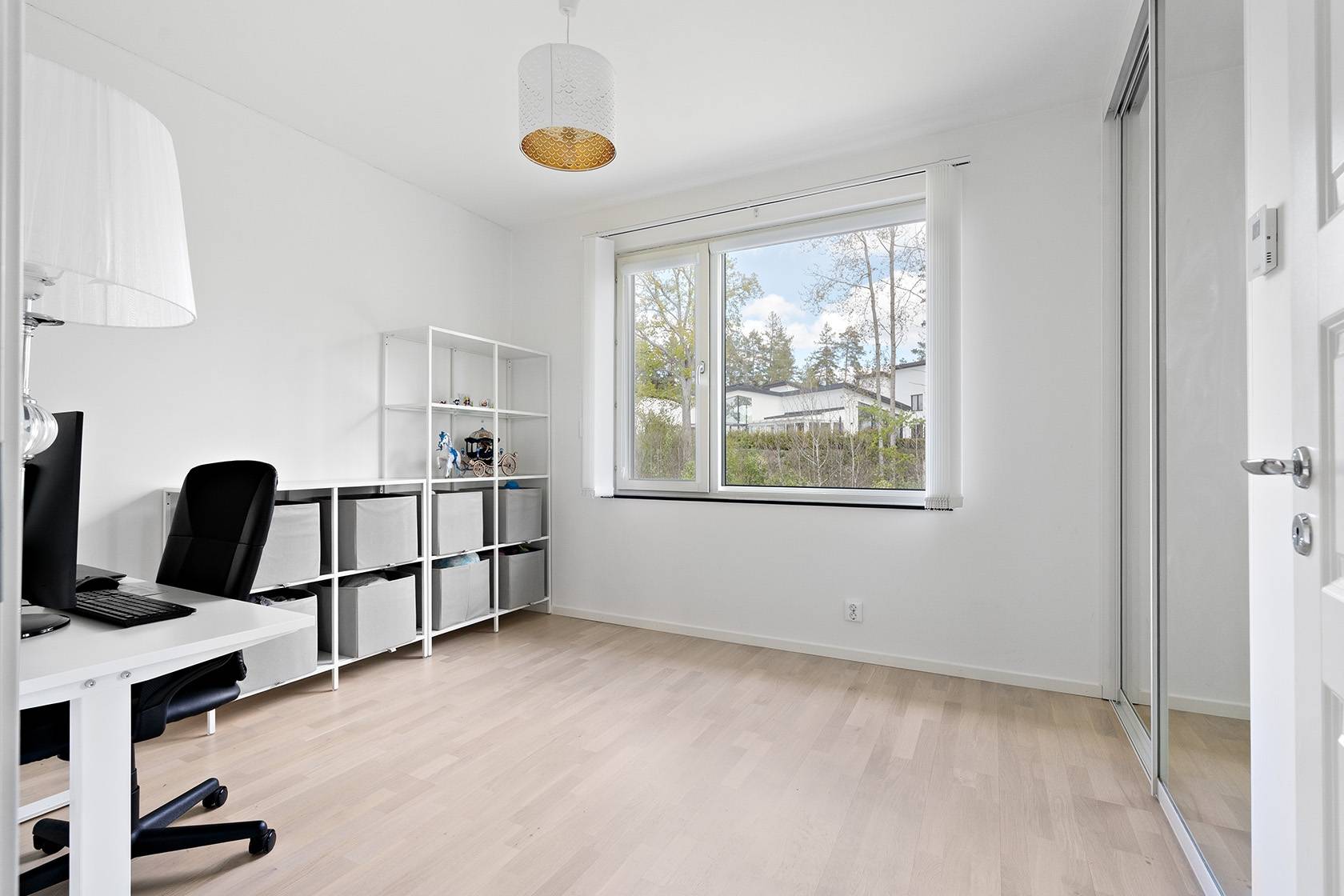 5 rum Radhus på Norra sjögatan 29 Glasberga Sjöstad Södertälje kommun - bild 28