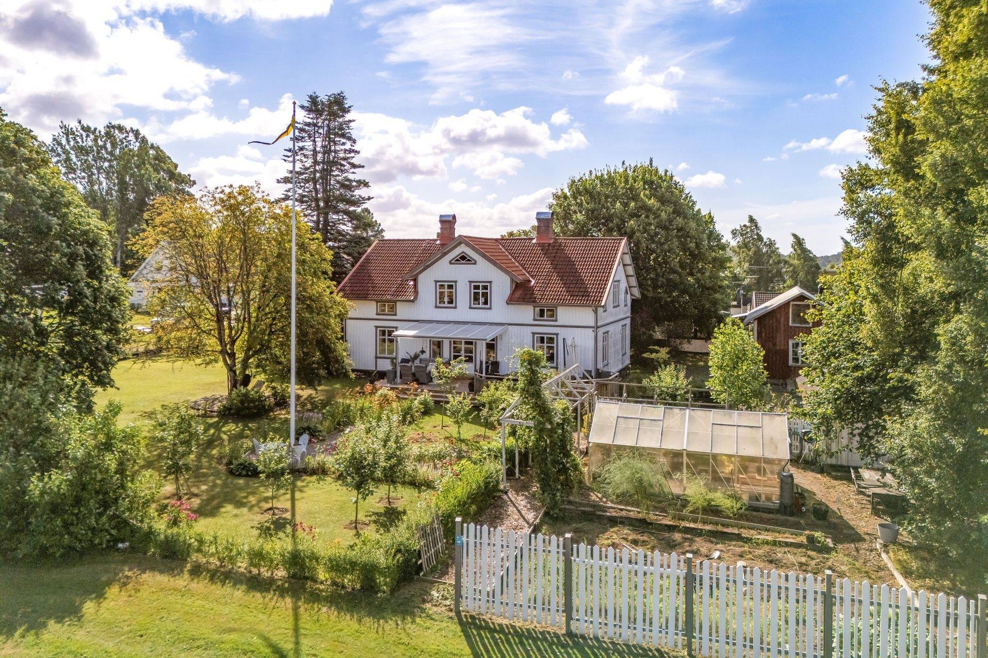 8 rum villa på Saxofongatan 7 Skene, Marks kommun - bild 1