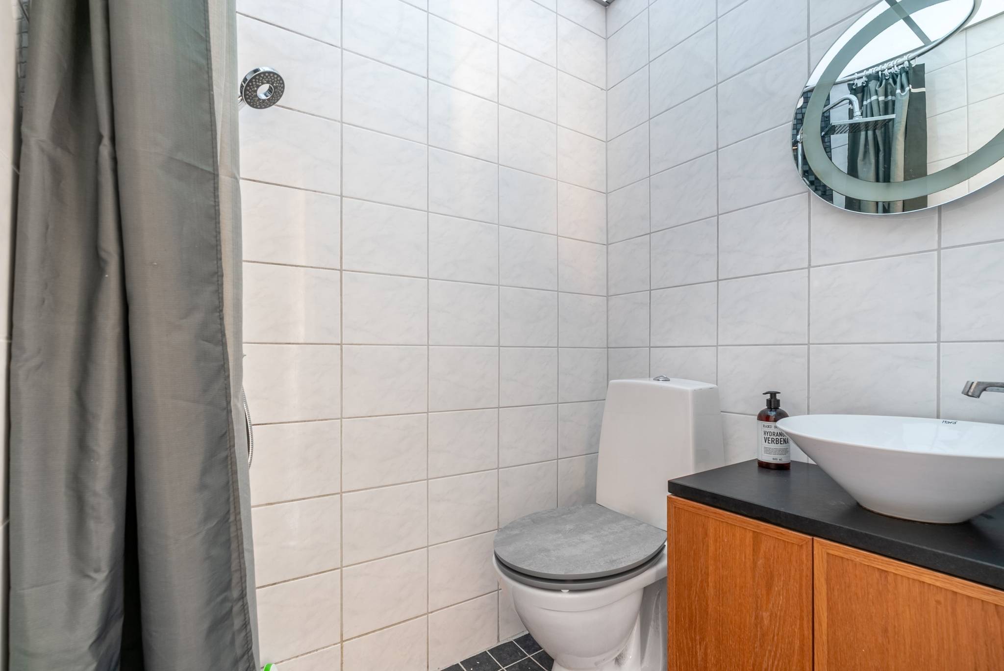8 rum Villa på Lindbyvägen 8 Centralt Örnsköldsviks kommun - bild 36