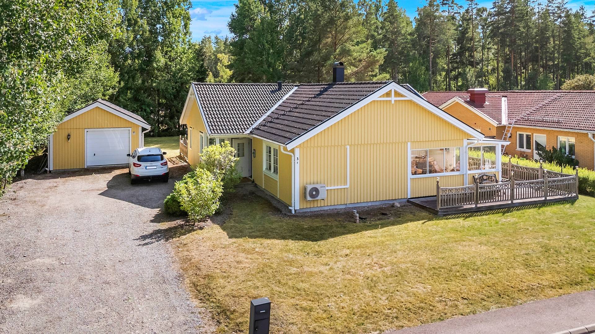 5 rum villa på Blockgatan 3 Ullvi Backar, Köpings kommun - bild 1
