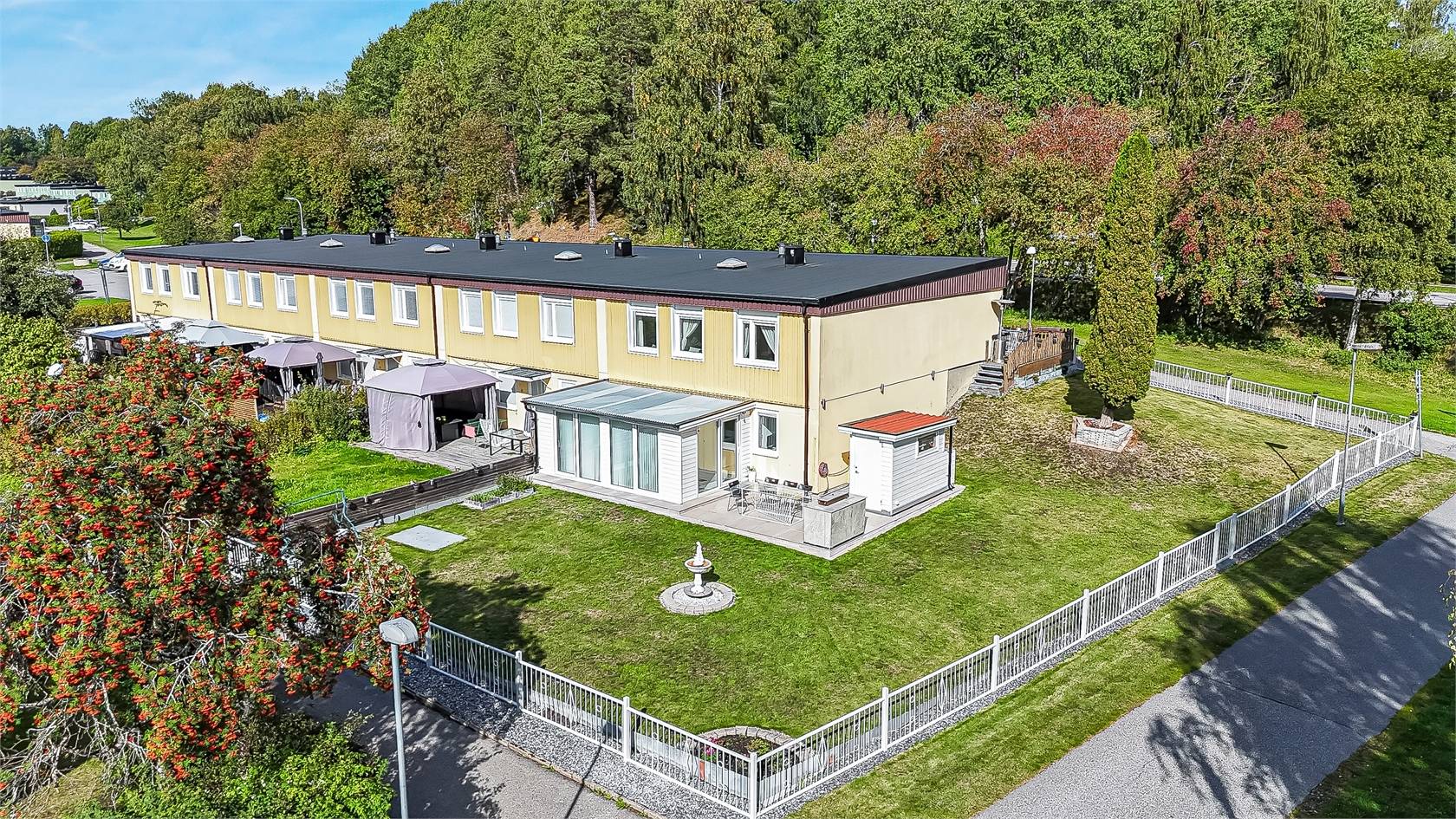 5 rum radhus på Målarstigen 5 Salem, Salems kommun - bild 1