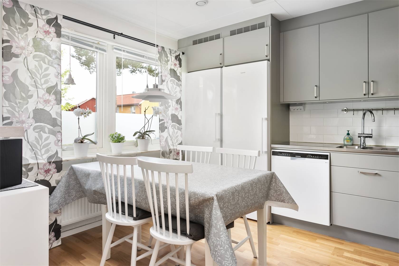 4 rum Radhus på Orkanvägen 3 Polhem Järfälla kommun - bild 4