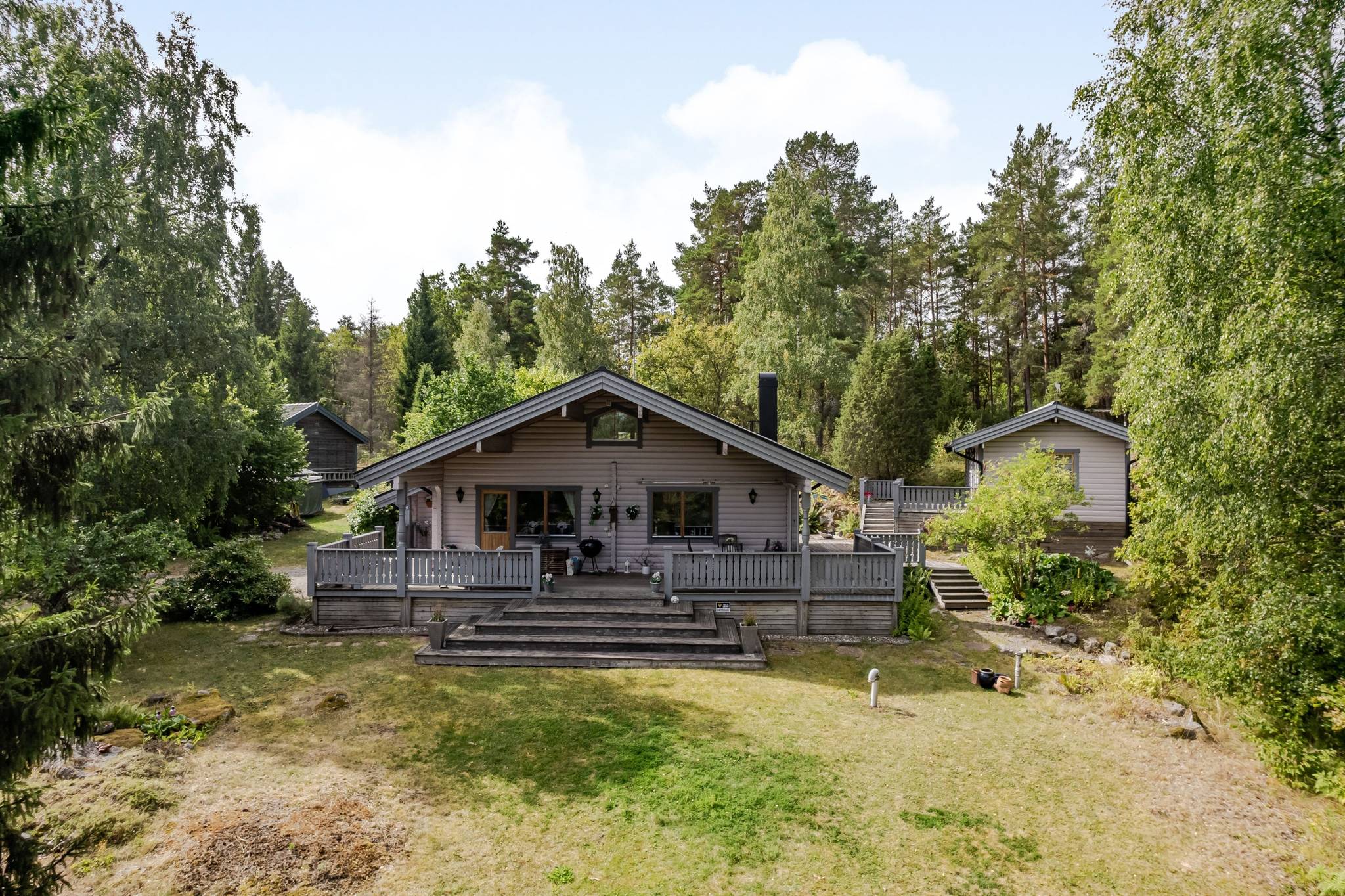 3 rum vinterbonat fritidshus på Mastvägen 9 Logarn, Strängnäs kommun - bild 1