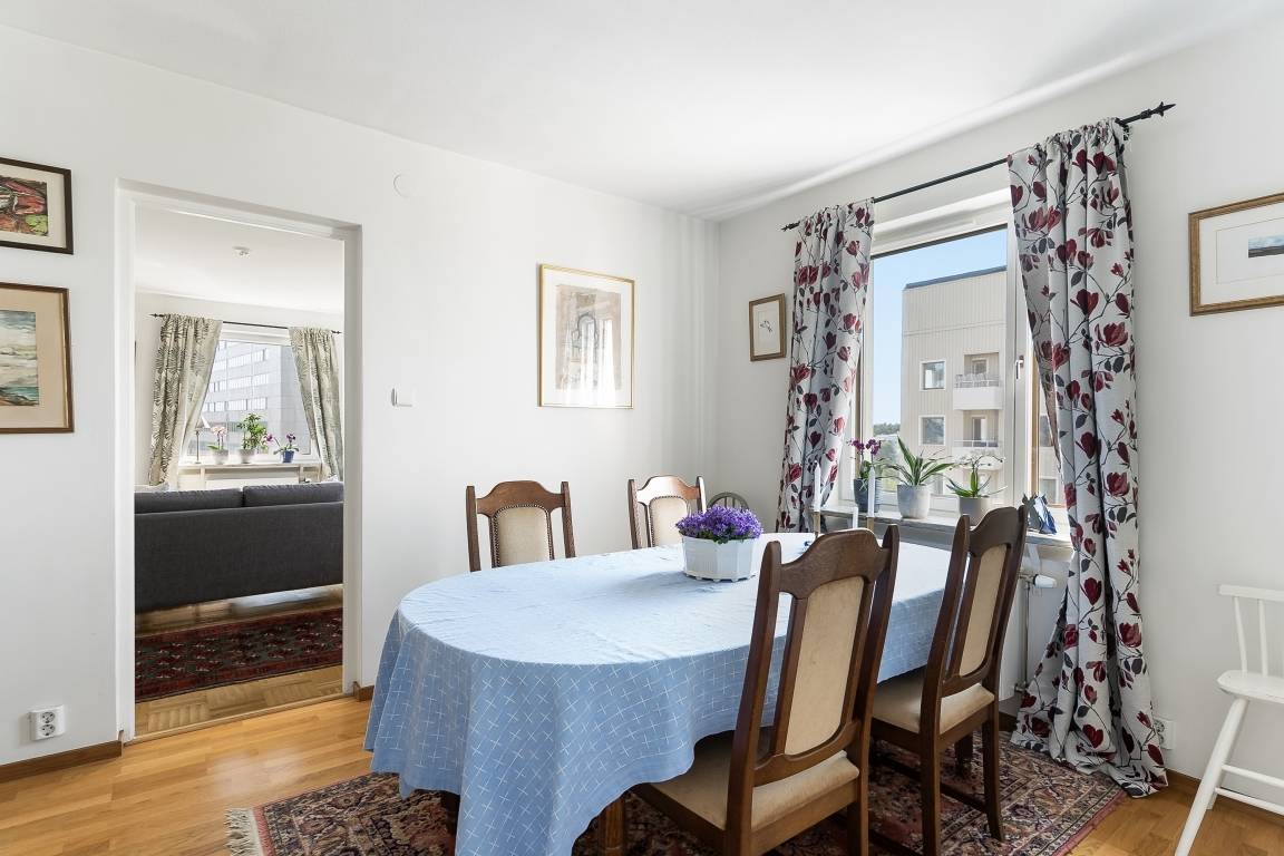 4 rum Lägenhet på Multrågatan 25 Vällingby Parkstad / Råcksta Stockholms kommun - bild 12