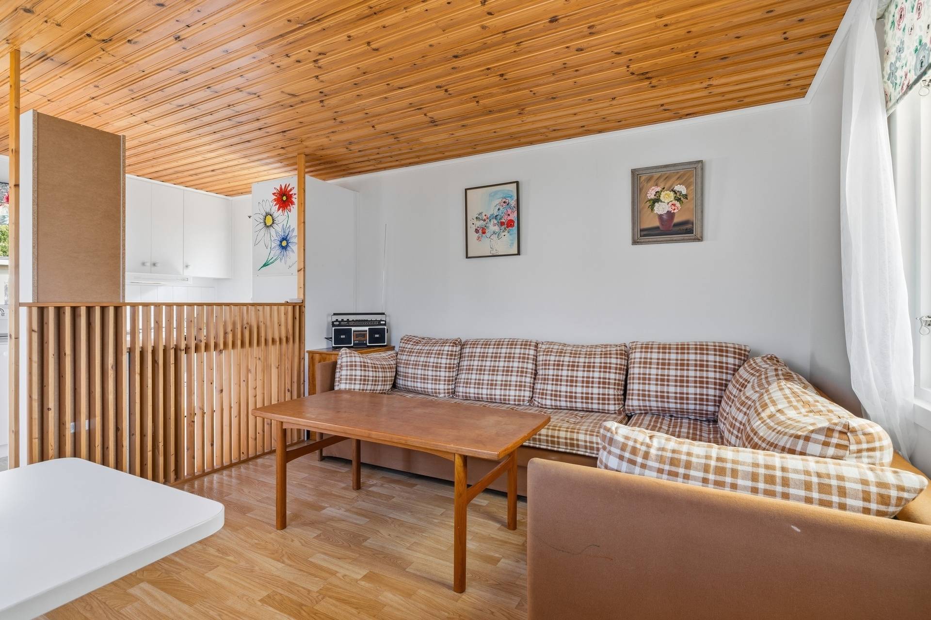 1 rum Fritidshus på Vaxmyra kolonistuga nr 57 Runby Upplands Väsby kommun - bild 8
