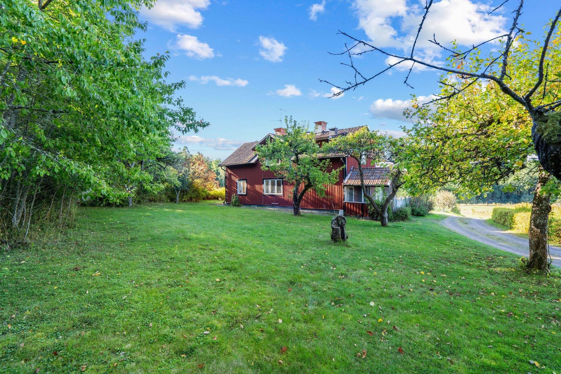 Gård/skog på Harry Martinsons väg 4 Vårdinge Södertälje kommun - bild 34