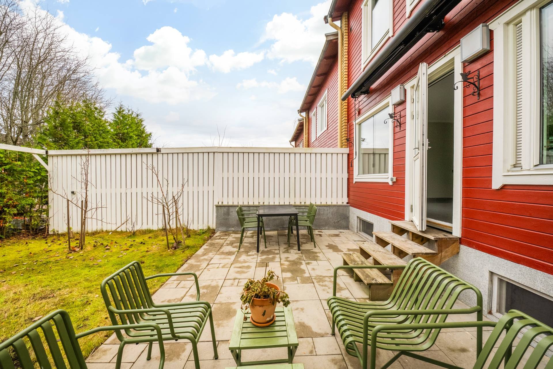 7 rum Radhus på Bullerholmsgränd 19 Skärholmen Stockholms kommun - bild 8