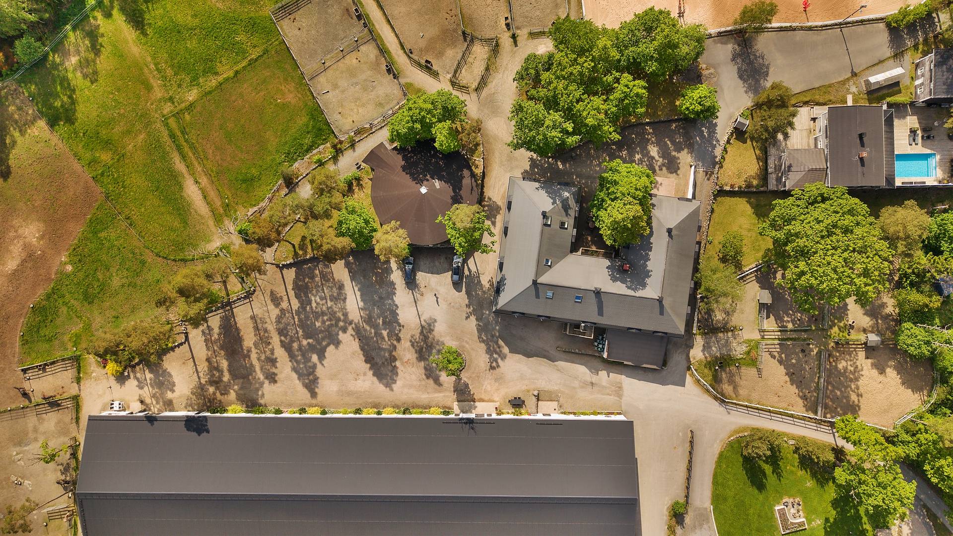 Gård med jordbruk på Widebäcks Hästcenter Landvetter Härryda kommun - bild 77