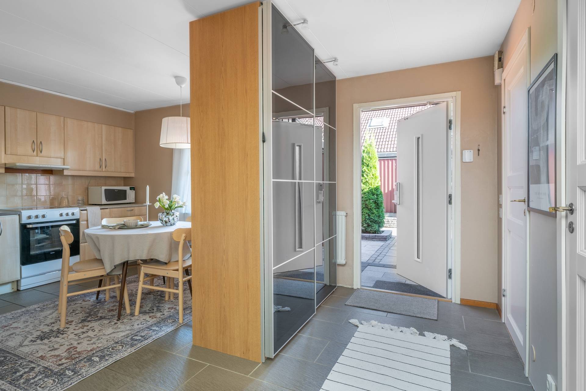 6 rum Radhus på Björnidegränd 287 Kälvesta Stockholms kommun - bild 4