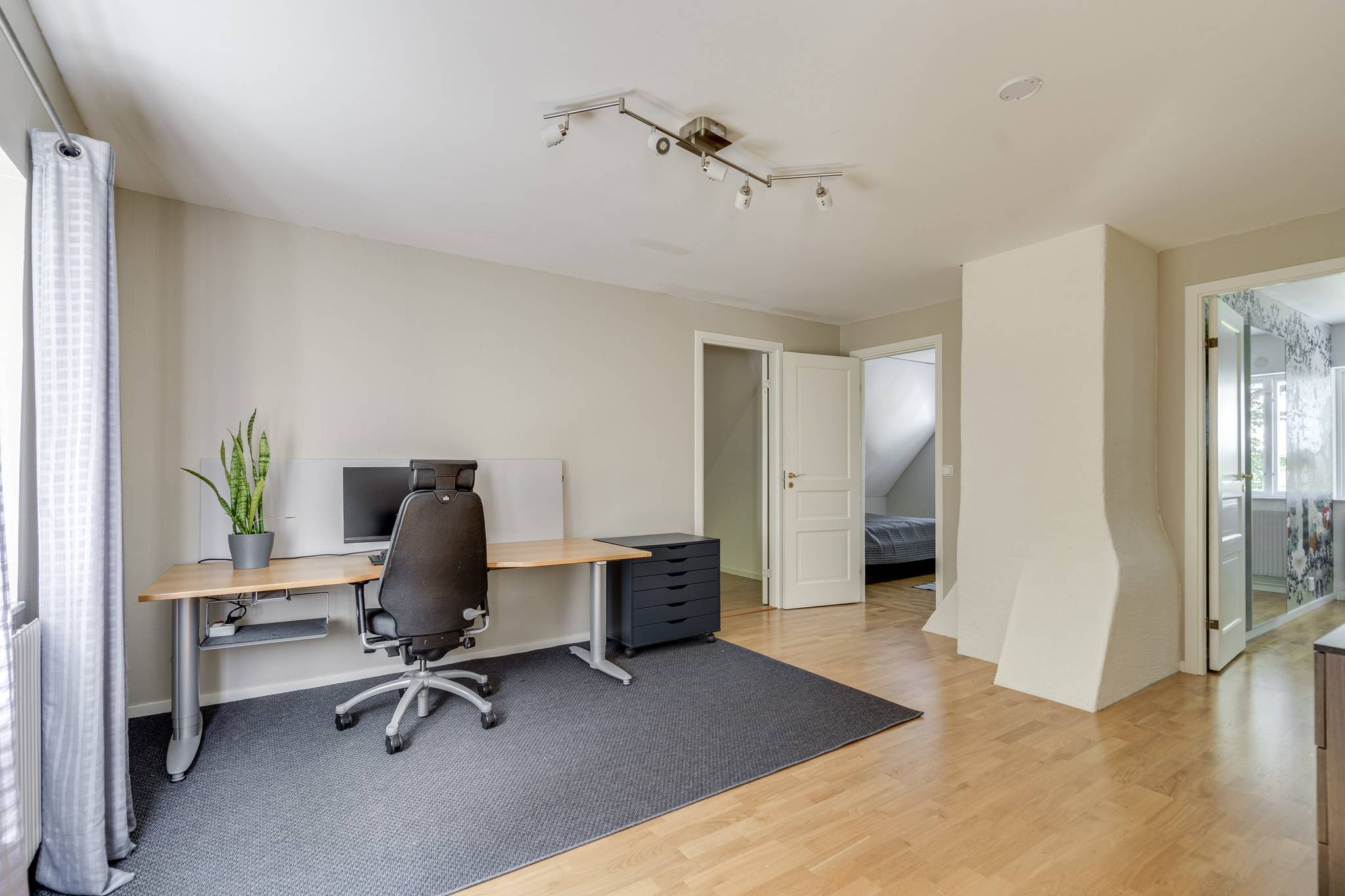 241 m² Villa på Laksta 18 Köpings kommun - bild 34