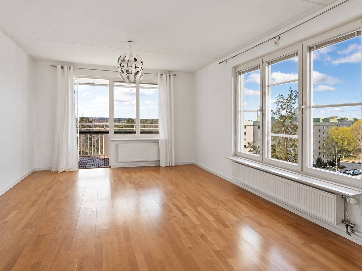 2 rum lägenhet på Ekholmsvägen 369 Skärholmens Centrum, Stockholms kommun - bild 2