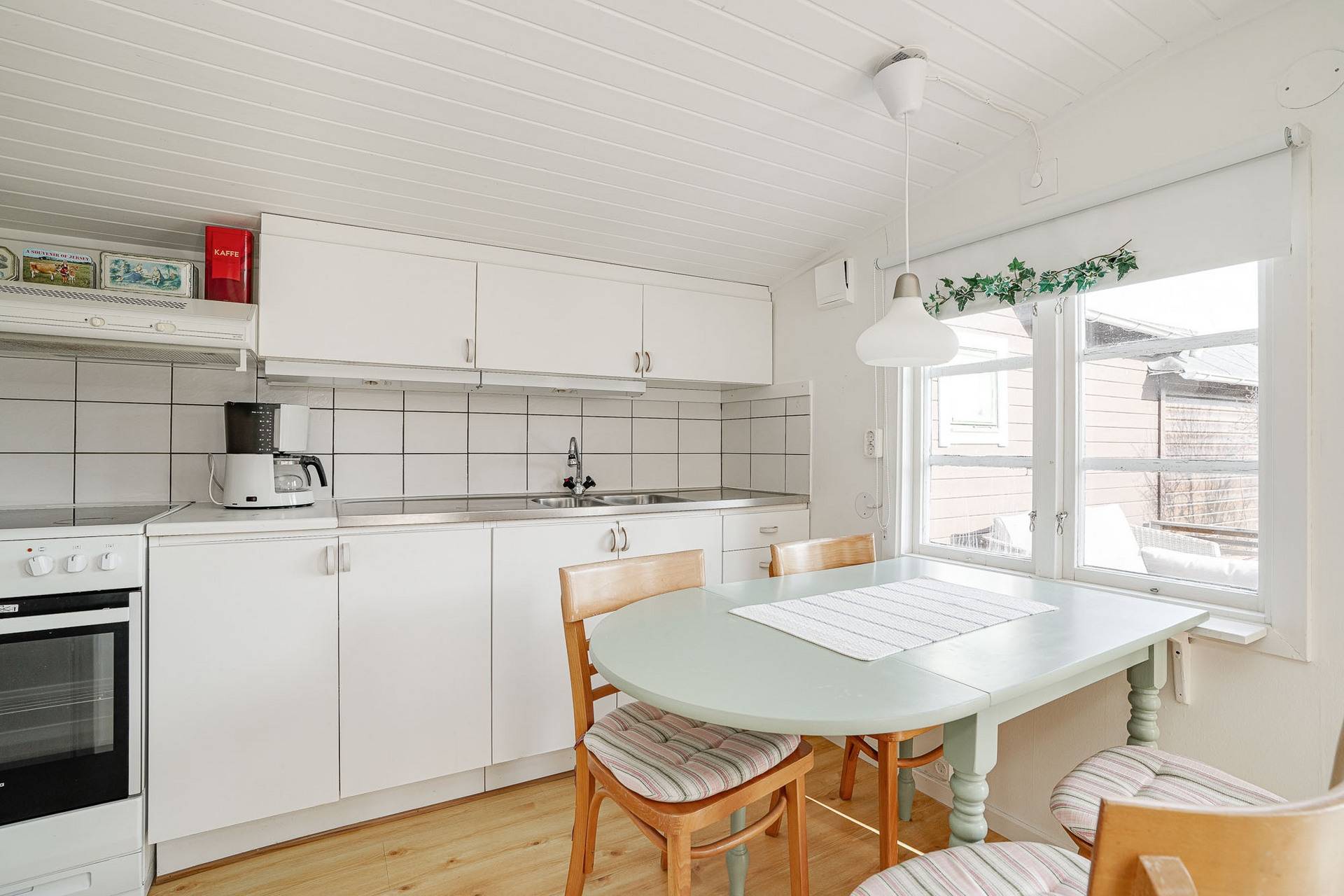 2 rum Fritidshus på Lindvägen 16, stuga 17 Knebildstorp Stugområde Halmstads kommun - bild 18