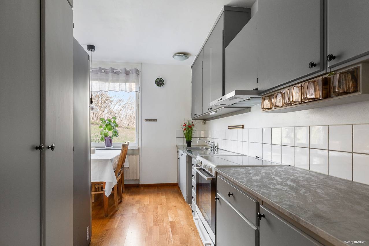 4 rum Lägenhet på Krysshammarvägen 22 Huvudsta Solna kommun - bild 10