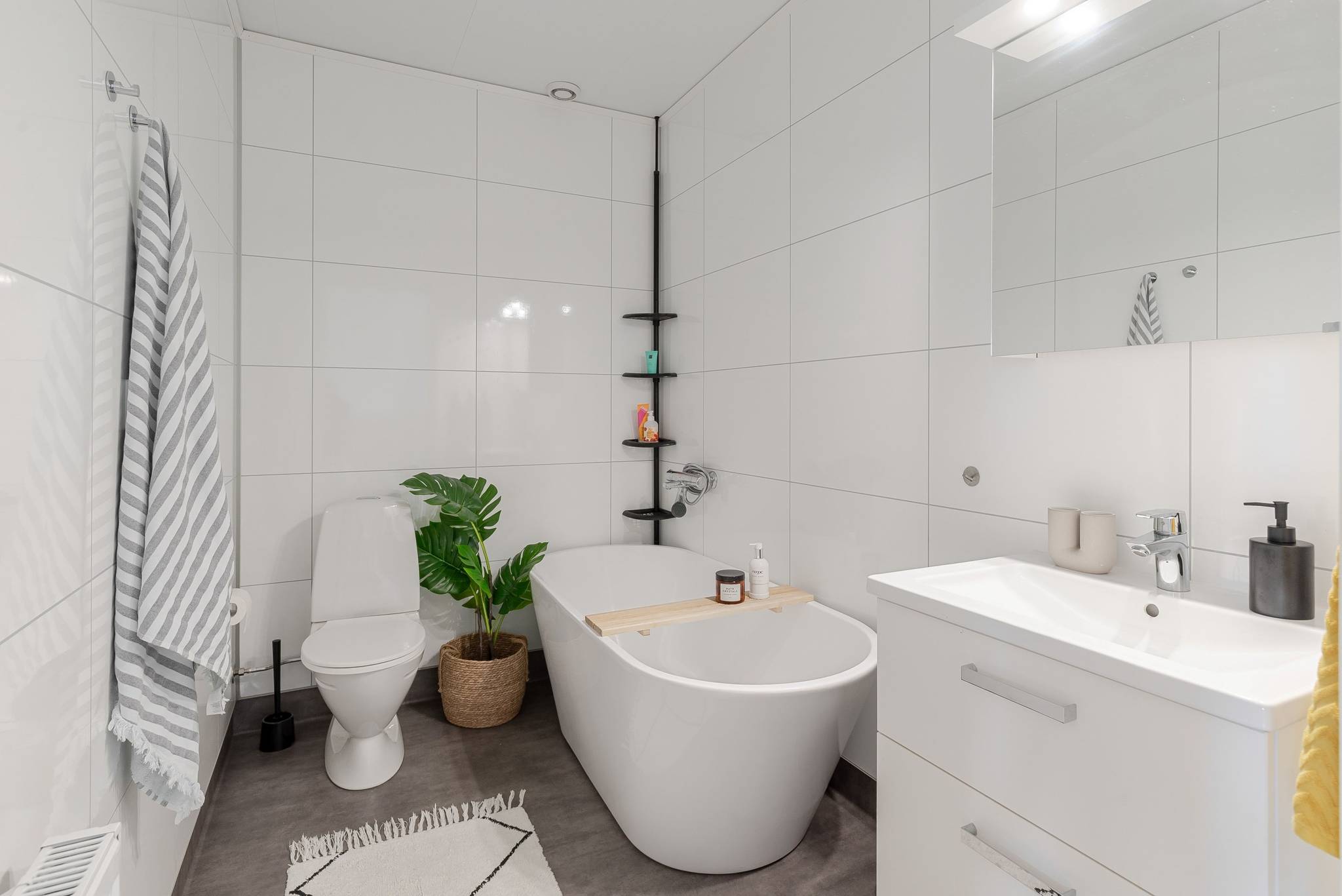 5 rum Radhus på Viktor Dahléns väg 225D Mosås Örebro kommun - bild 23
