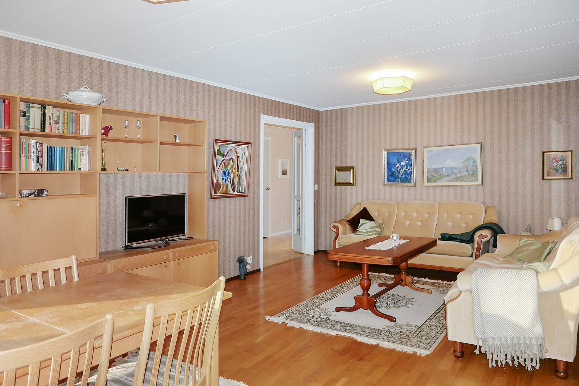 5 rum Radhus på Skogsvägen 11A Skogsåsen Åmåls kommun - bild 9