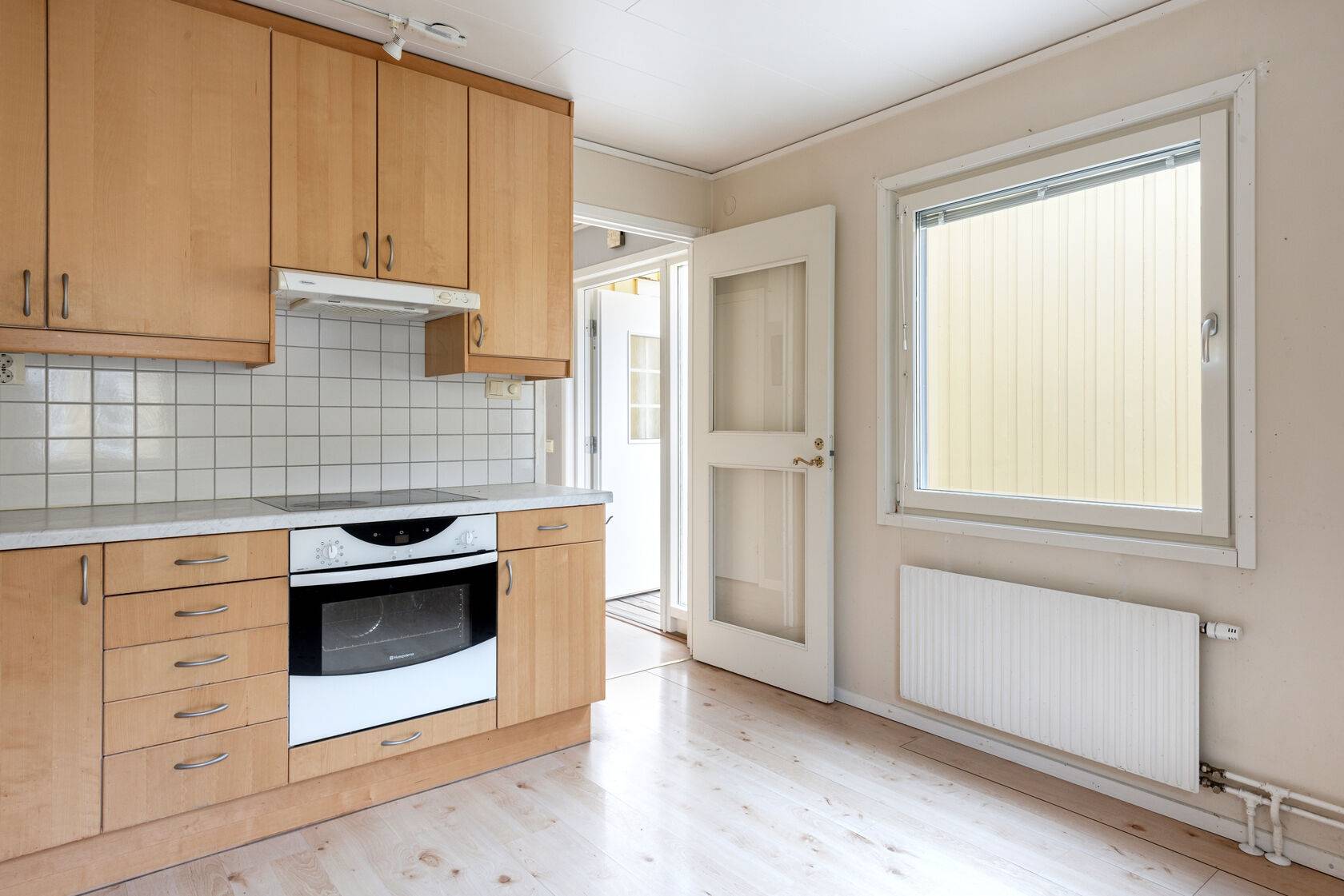 4 rum Radhus på Apelsinvägen 4 Centralt Knivsta kommun - bild 8