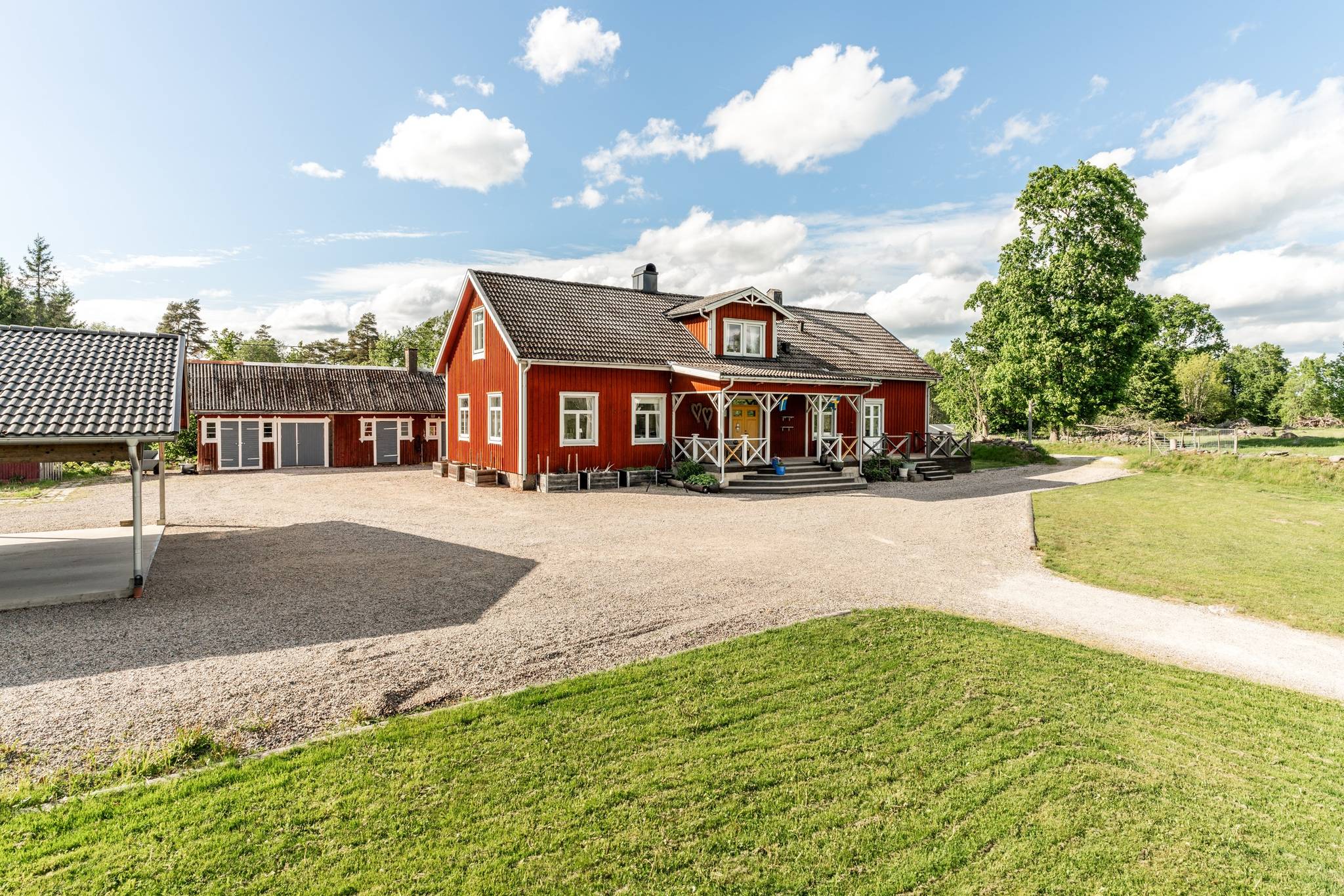 8 rum gård/skog på Älmtåsa Norregård 3 Älmtåsa, Ljungby kommun - bild 1