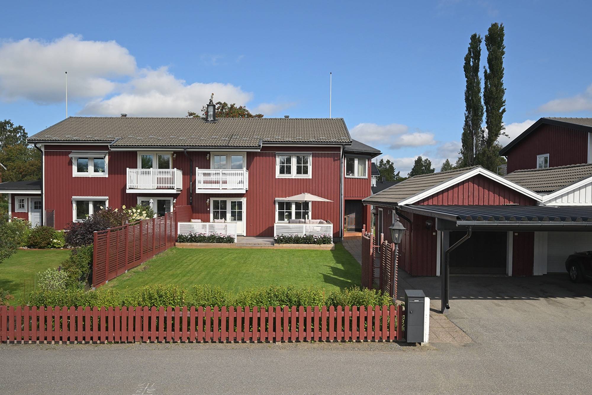 6 rum parhus på Kungsgårdsvägen 12A Grisbacka, Umeå kommun - bild 1