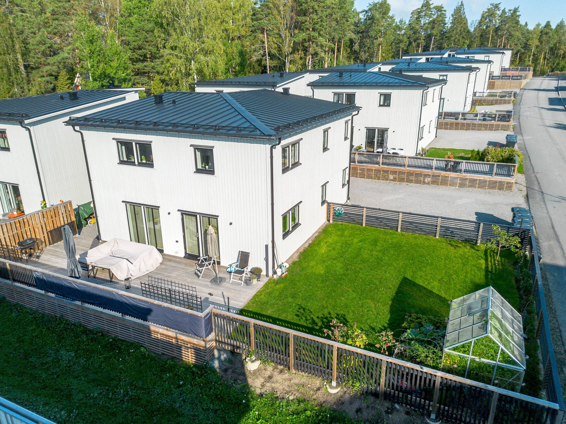 7 rum villa på Hälleborgsgatan 10A Knivsta, Knivsta kommun - bild 2